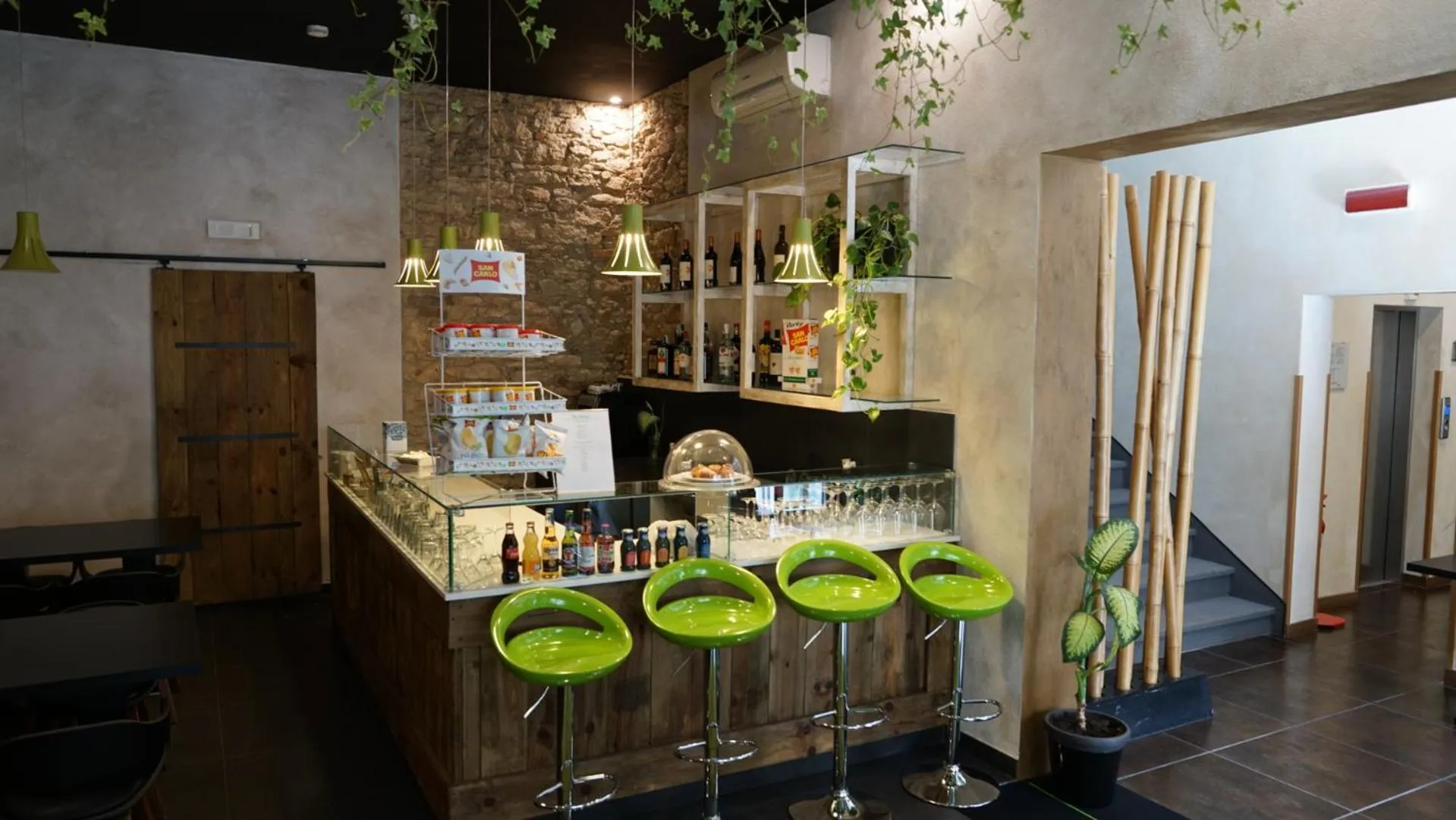 Communal lounge/ TV room in Hotel Bella 'Mbriana