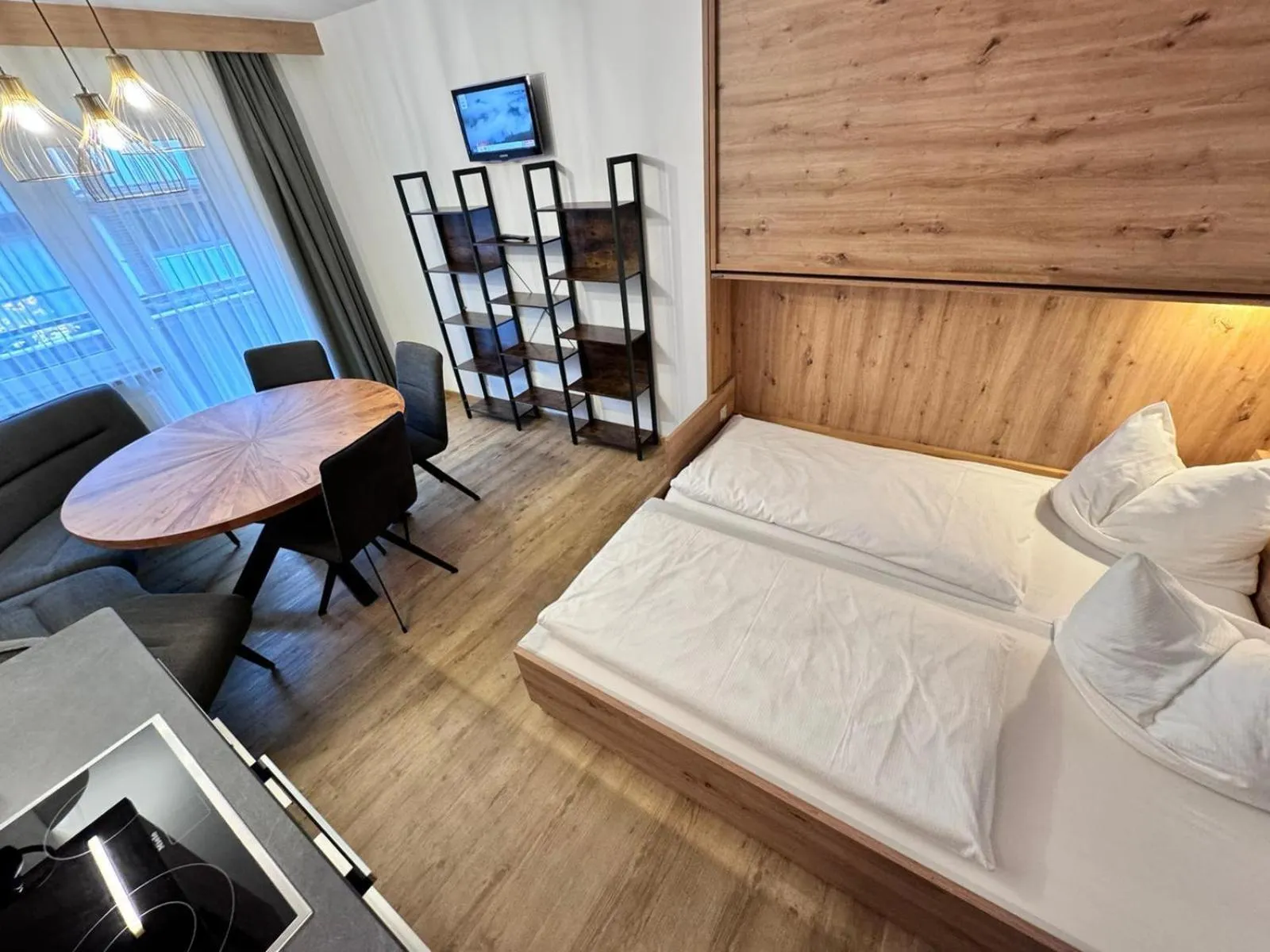 Bed in Pension Ahorn