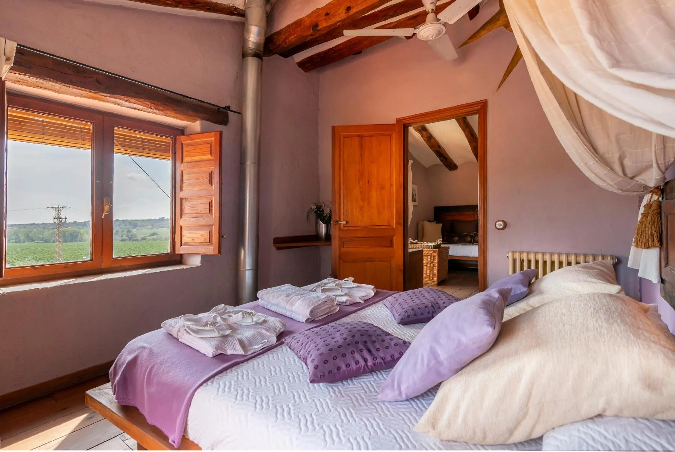 Bed in Les Vinyes Alojamiento Rural Boutique & SPA