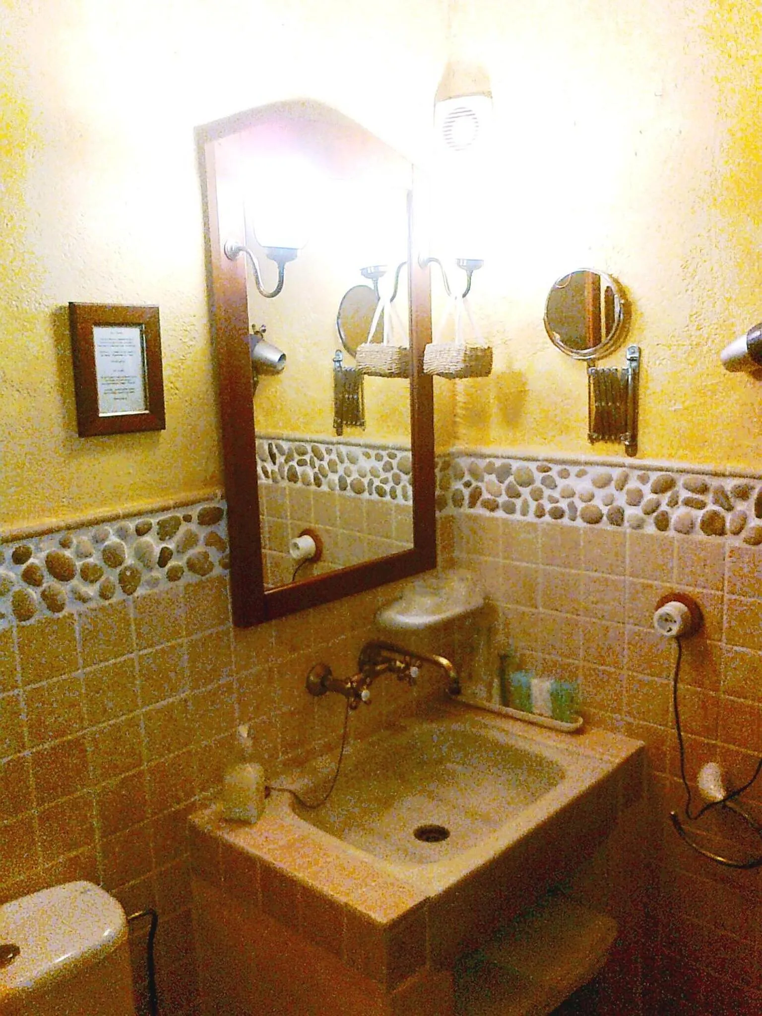 Bathroom in Les Vinyes Alojamiento Rural Boutique & SPA