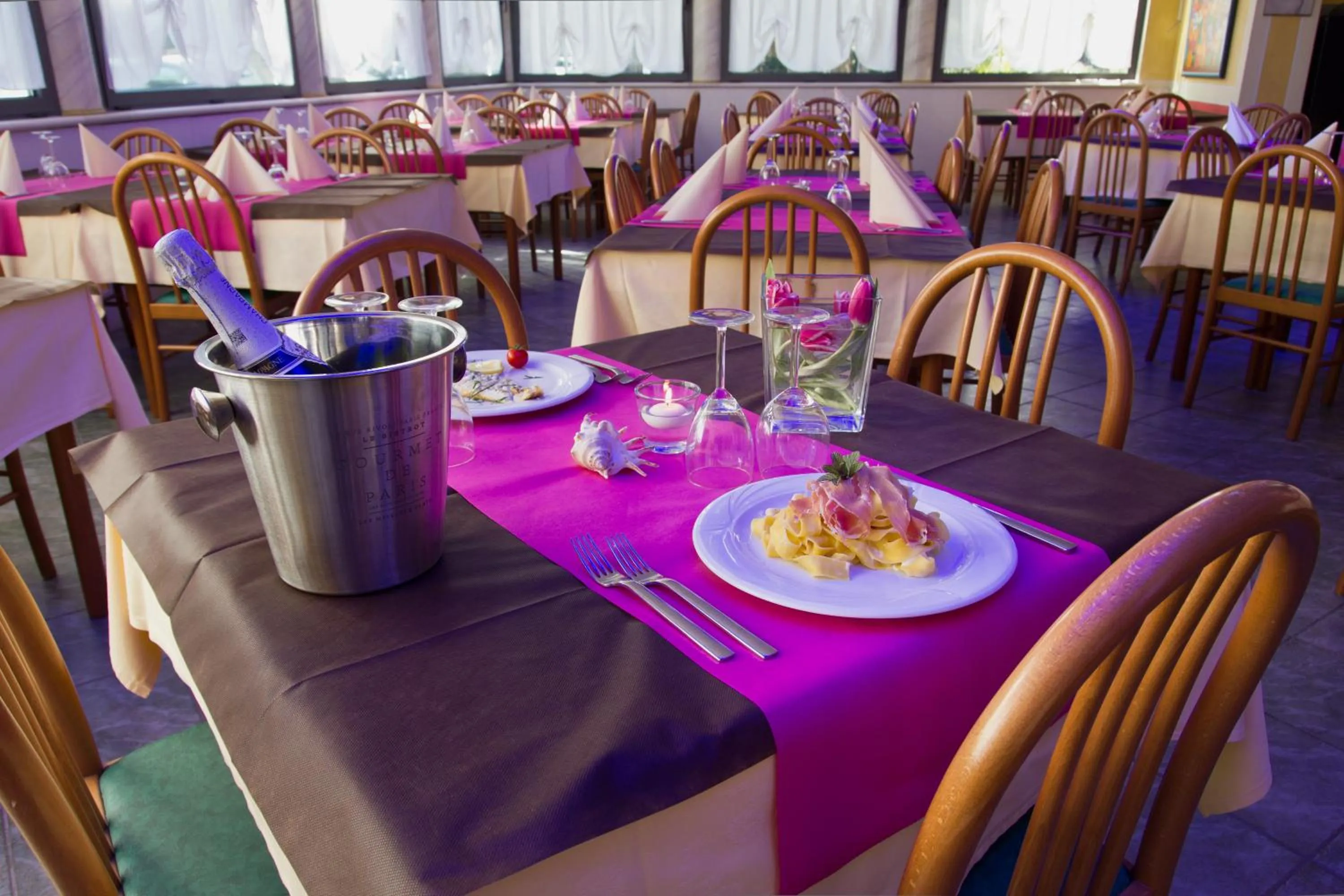 Restaurant/places to eat in Hotel La Fenice