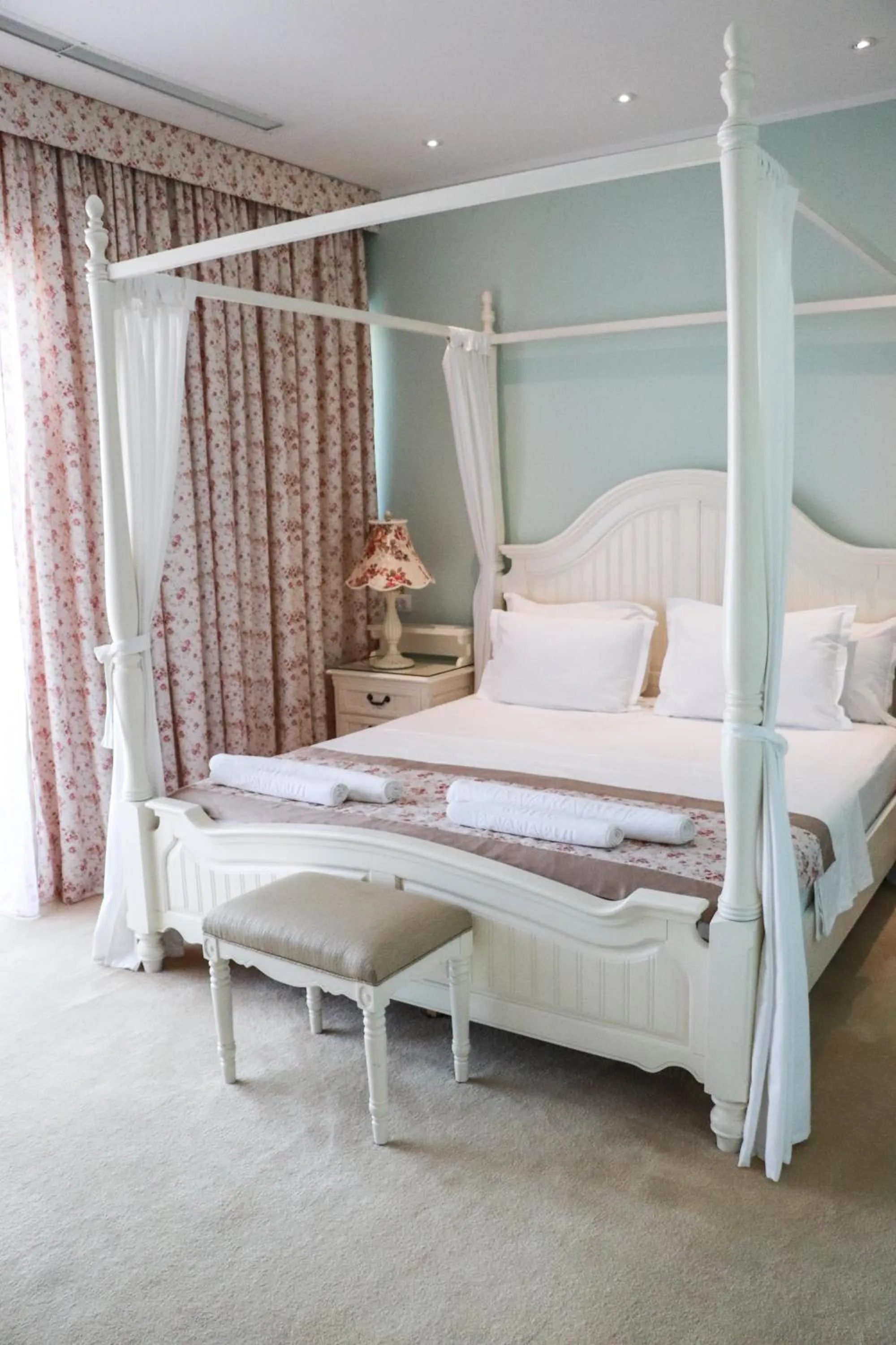 Bed in Bavaria Blu Hotel and Conference Centre