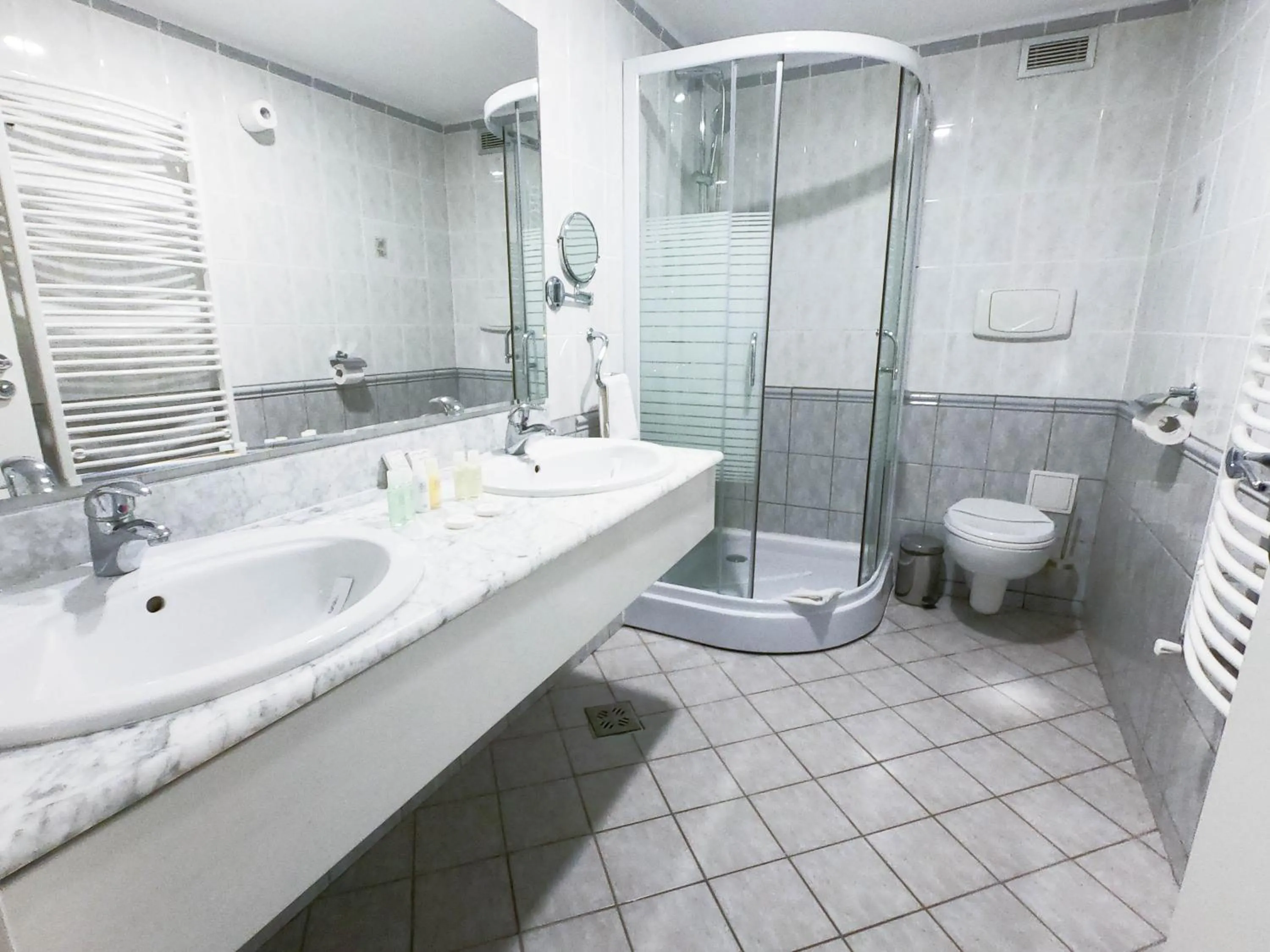 Bavaria Blu Hotel and Conference Centre