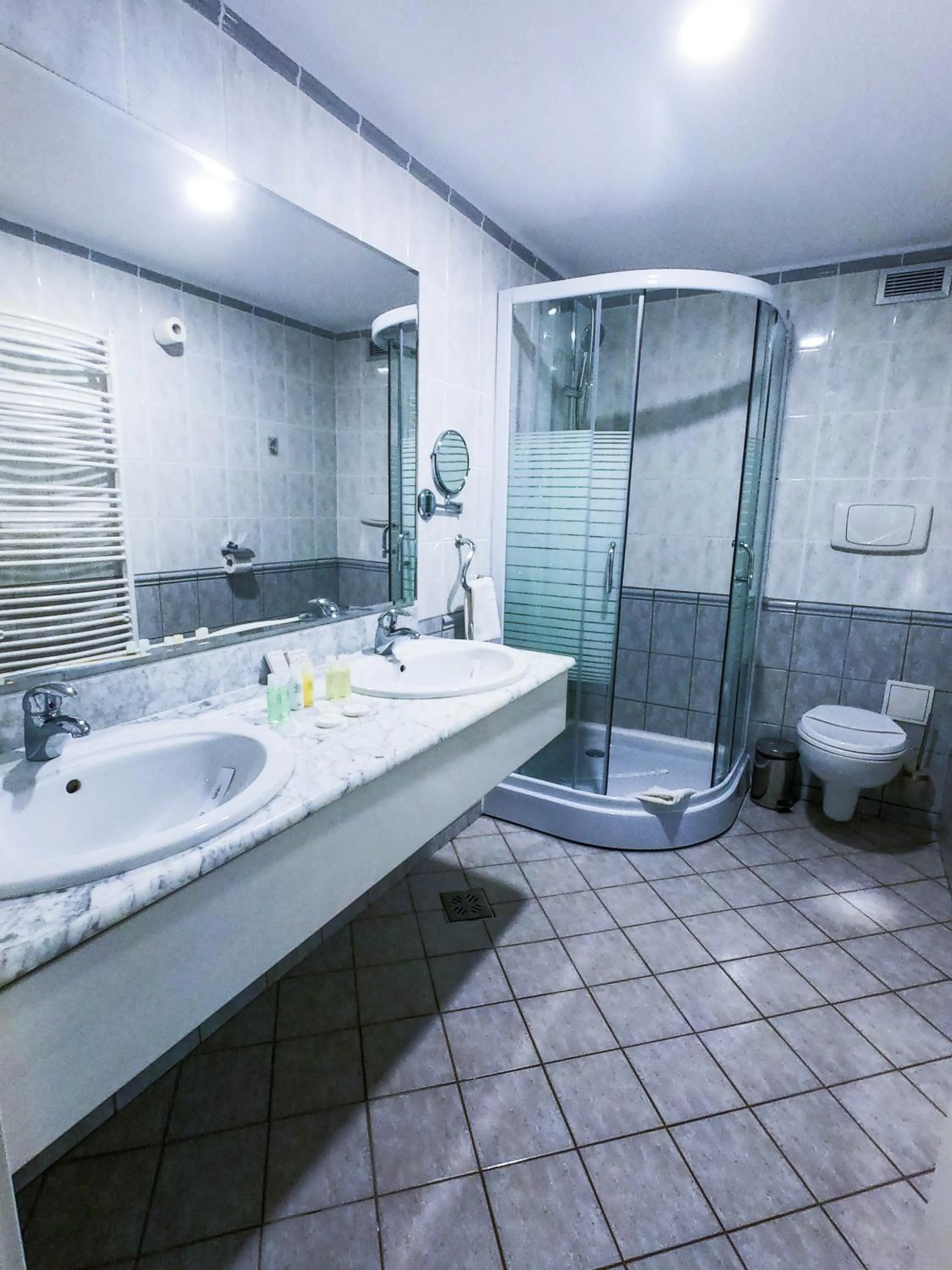 Bavaria Blu Hotel and Conference Centre