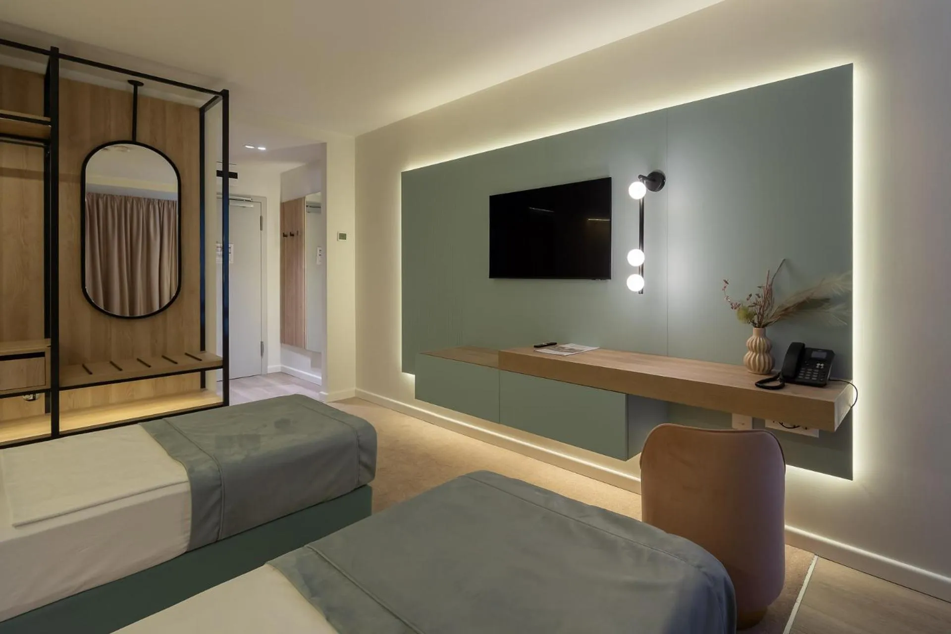 Bed in Bavaria Blu Hotel and Conference Centre