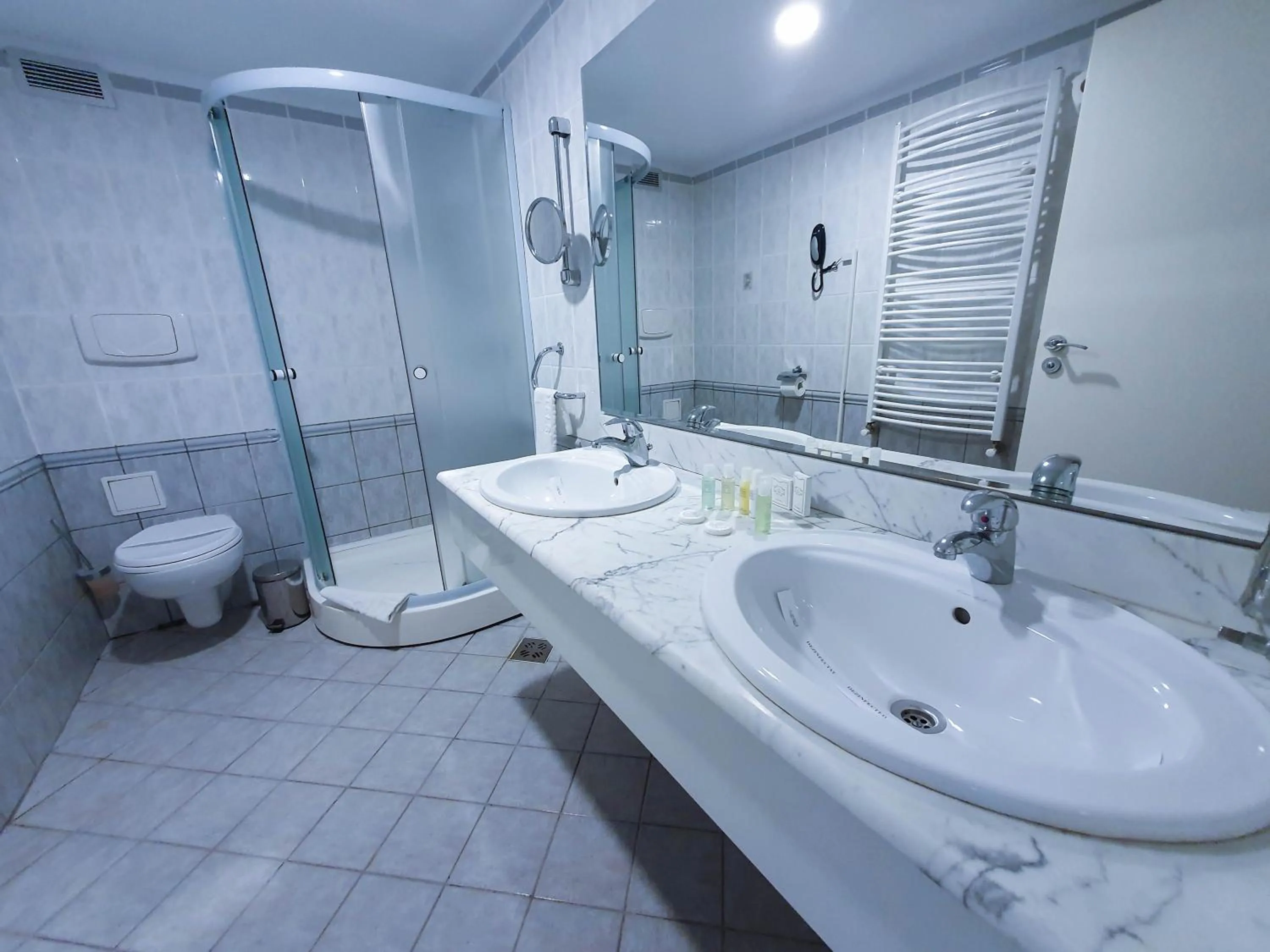 Bavaria Blu Hotel and Conference Centre