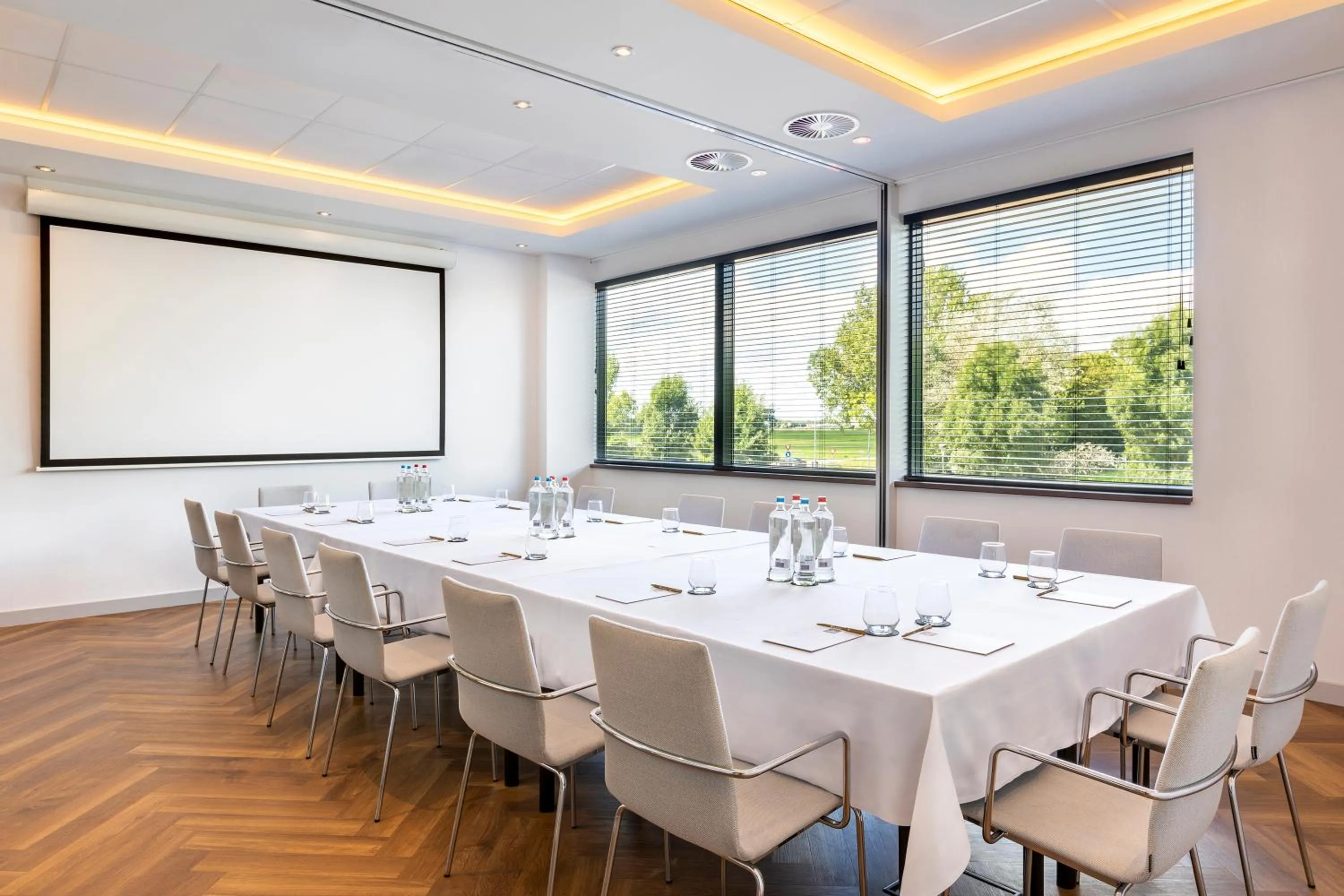 Business facilities in Corendon Urban Amsterdam Schiphol Airport Hotel