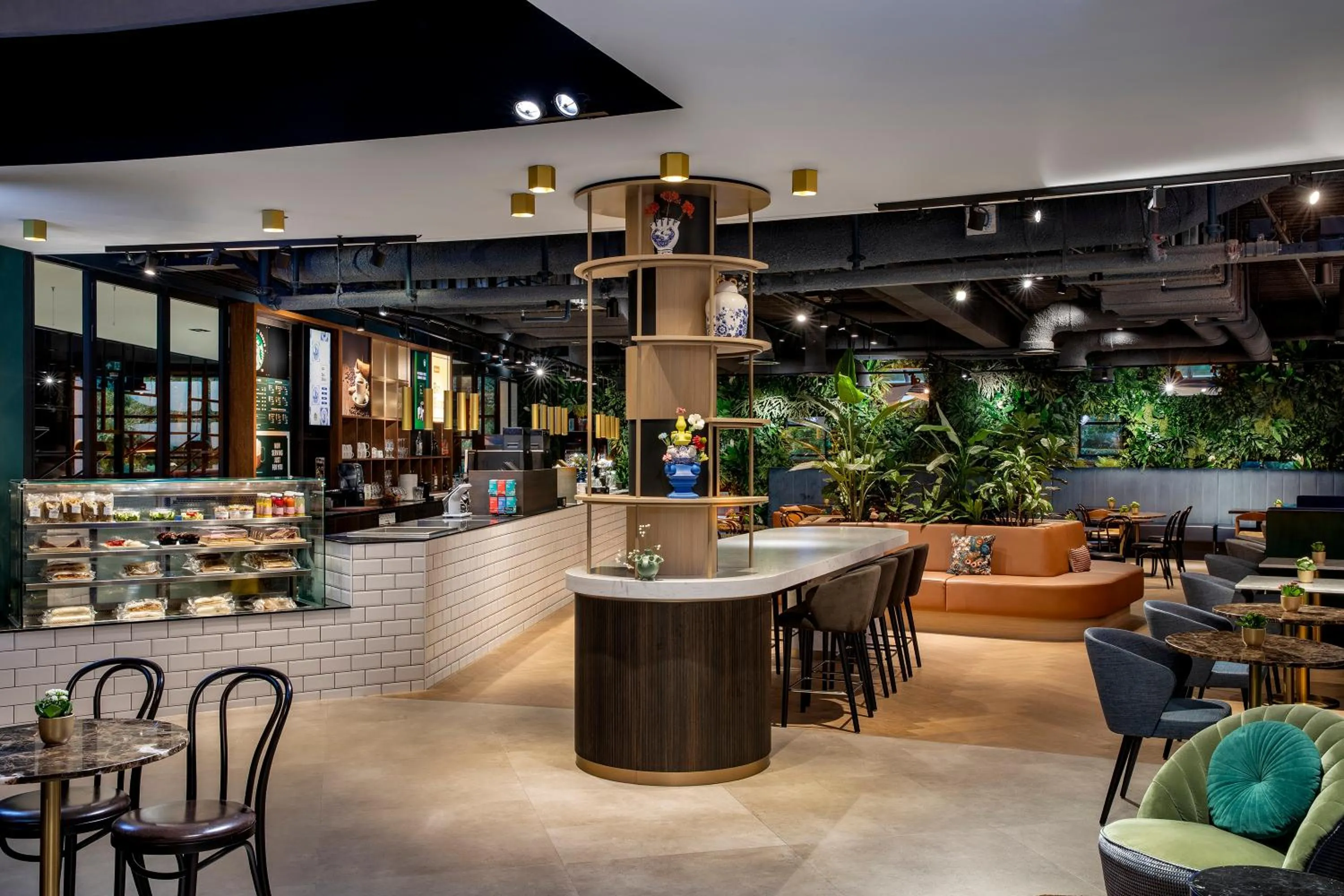 Lounge or bar in Corendon Urban Amsterdam Schiphol Airport Hotel