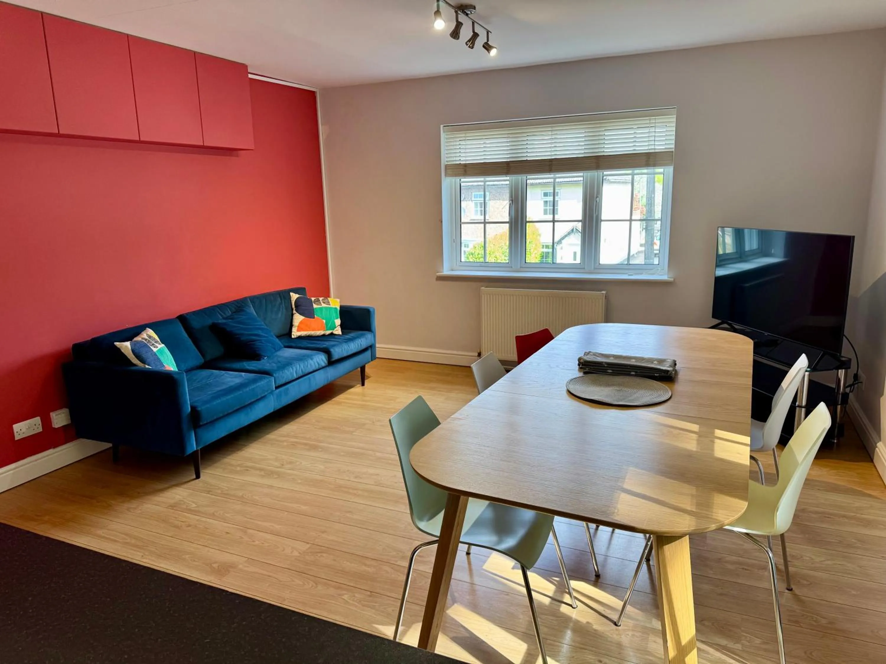 Brentwood Hotel & Apartments