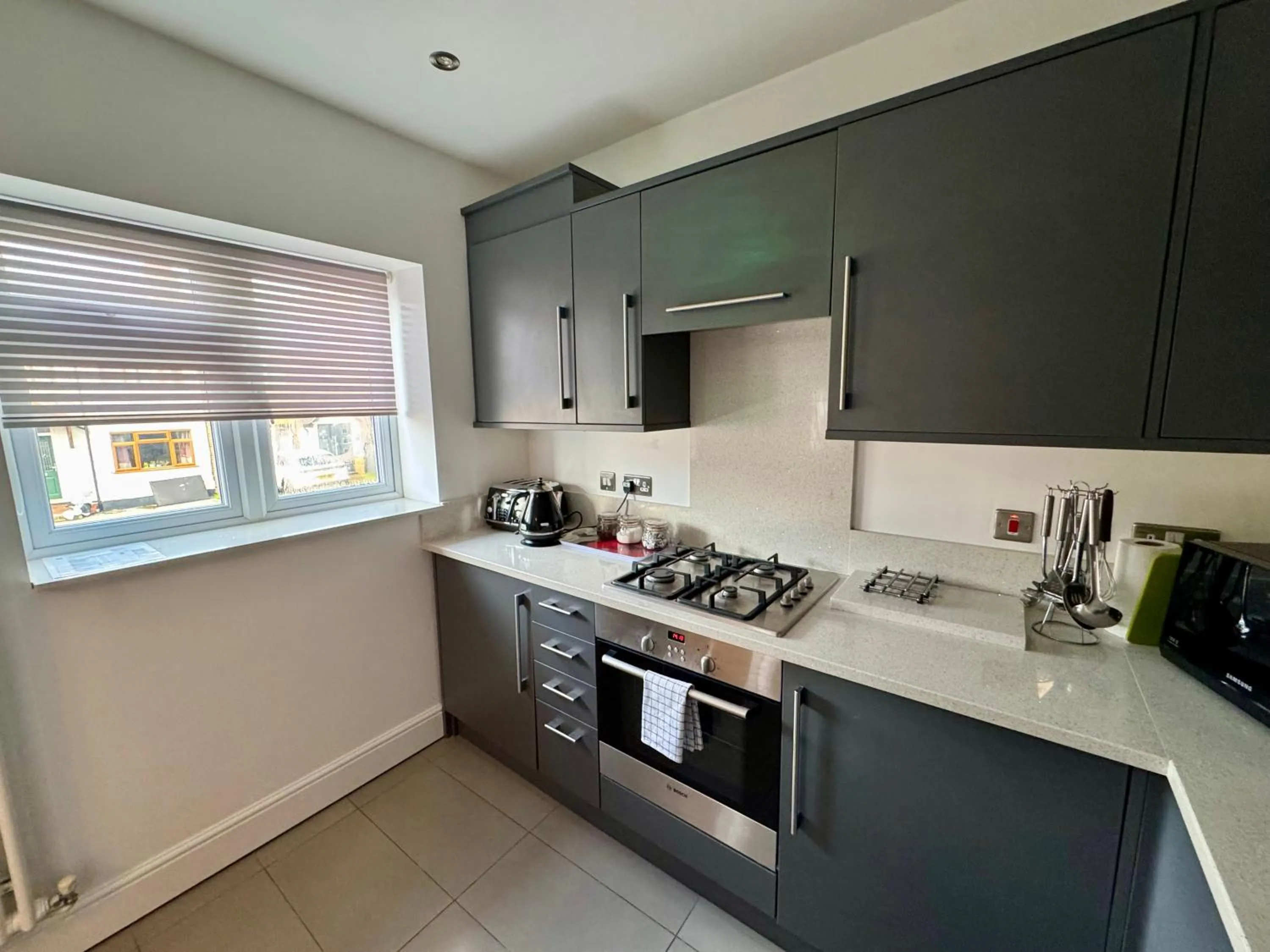 Brentwood Hotel & Apartments