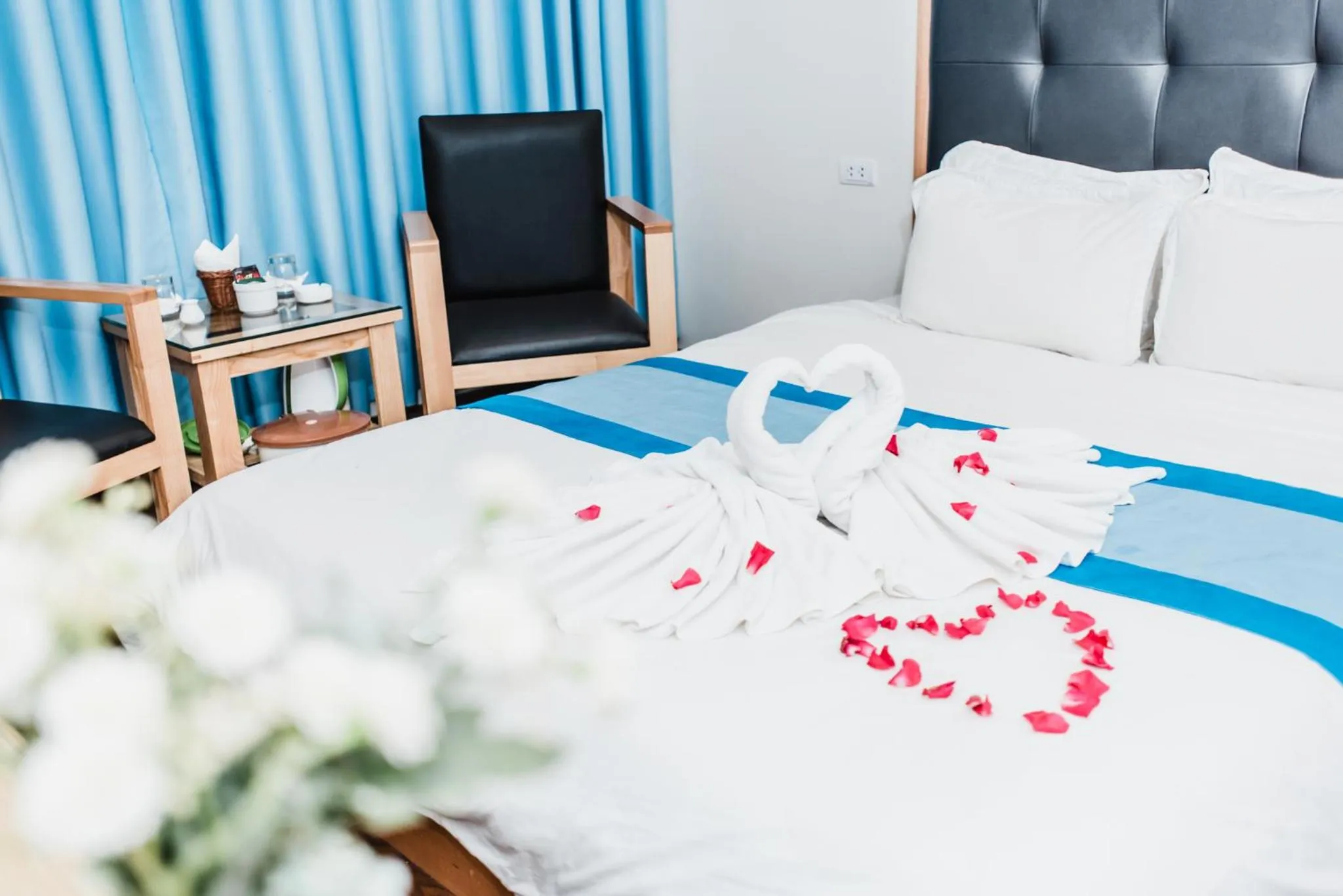 Bedroom, Bed in Hotel Royal