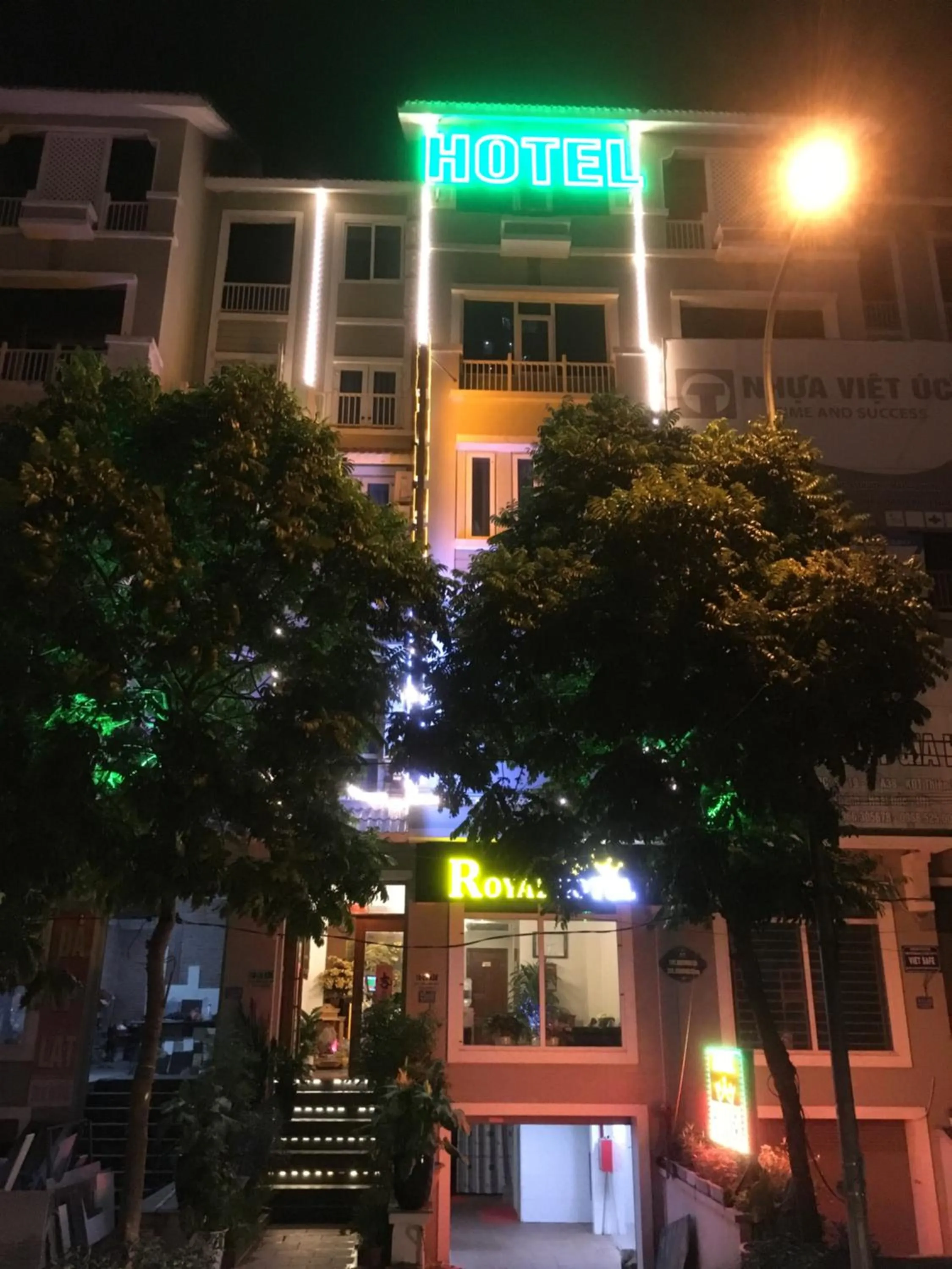 Facade/entrance in Hotel Royal