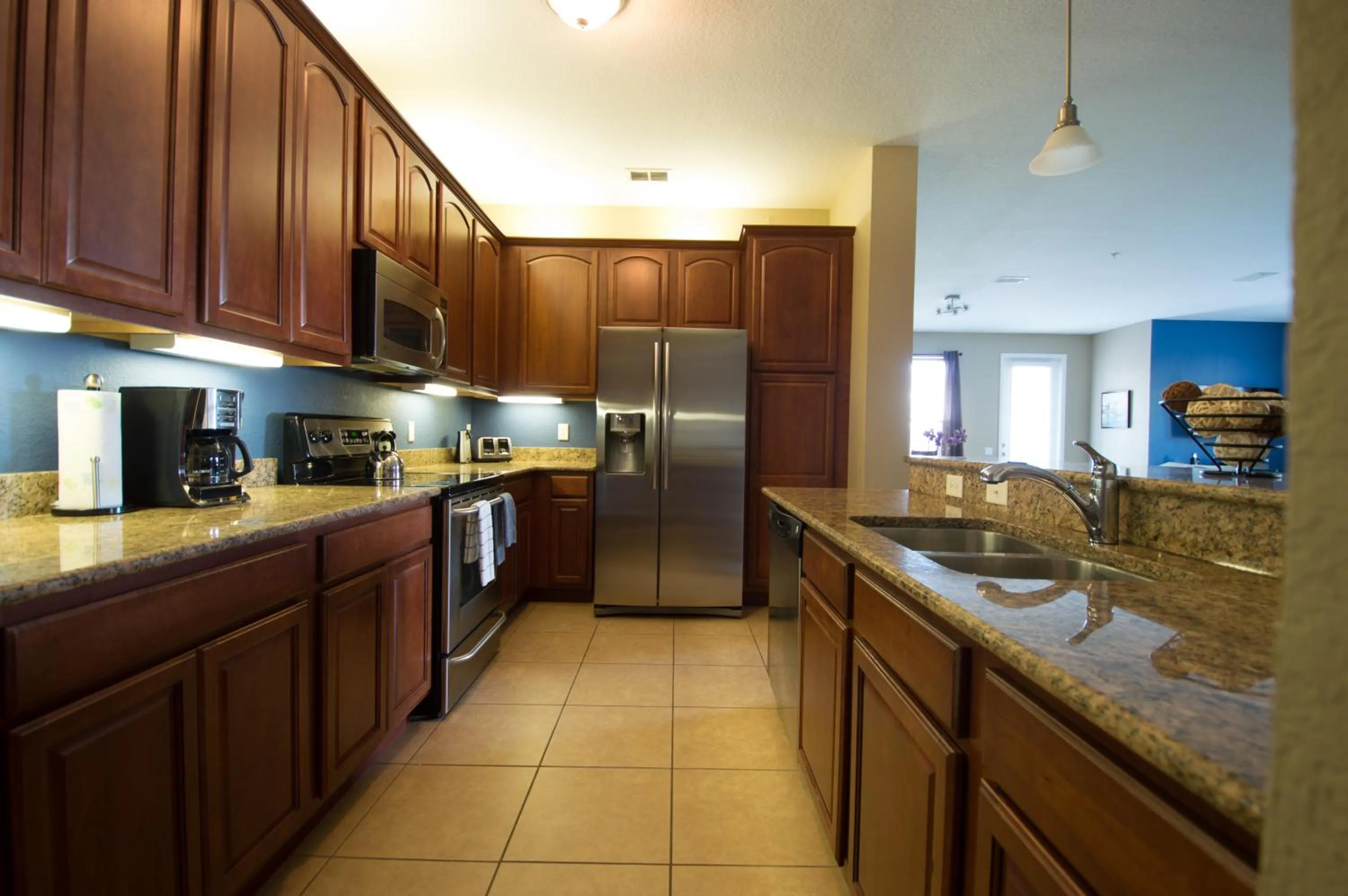Kitchen or kitchenette in Vista Cay Inn