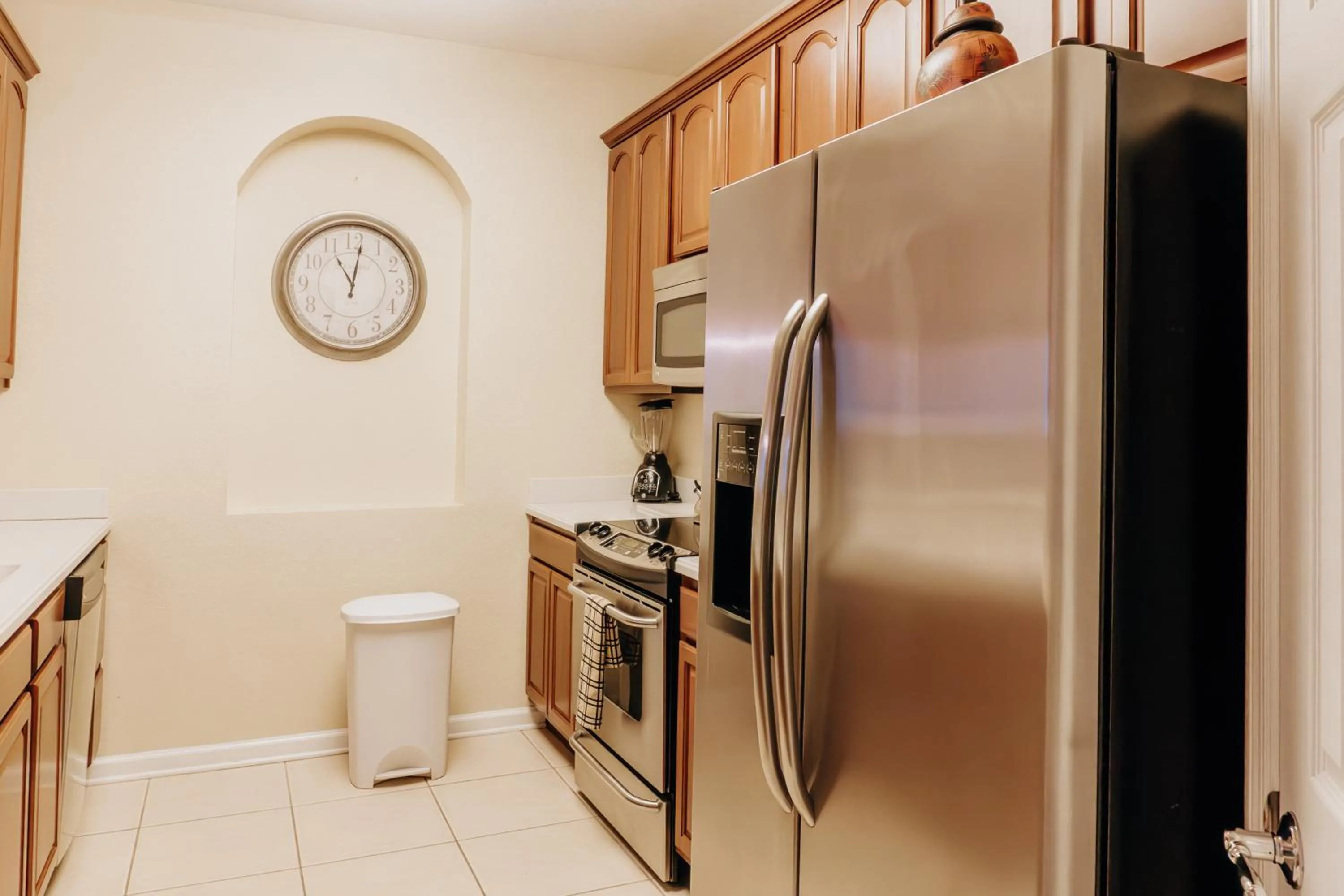 Kitchen or kitchenette in Vista Cay Inn