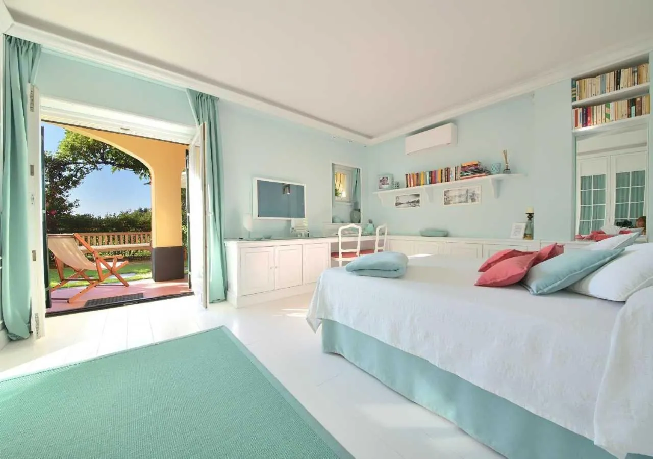 Bedroom, Bed in Villa Mares - sea view, free garage