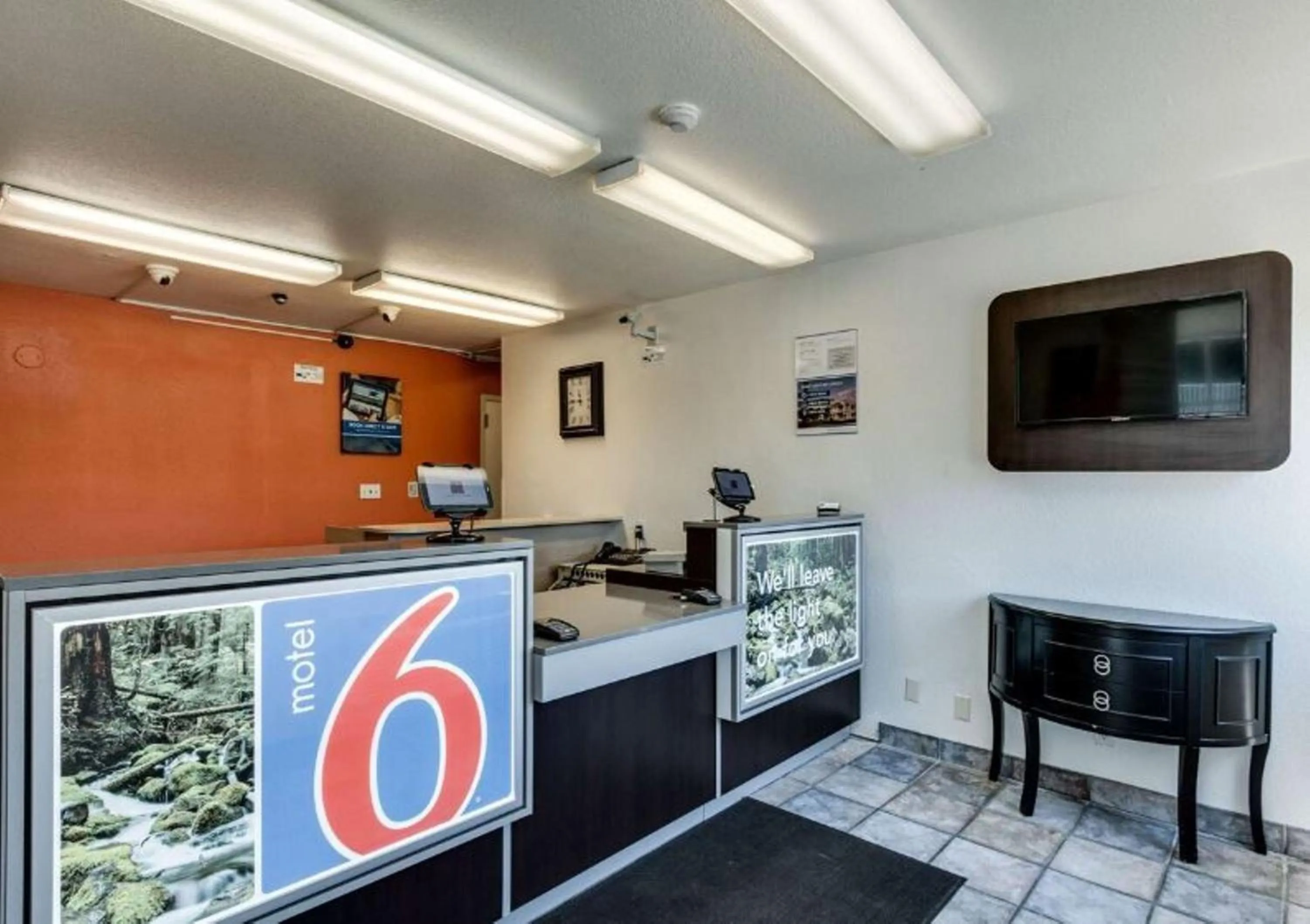 Lobby or reception in Motel 6-Spokane, WA - West