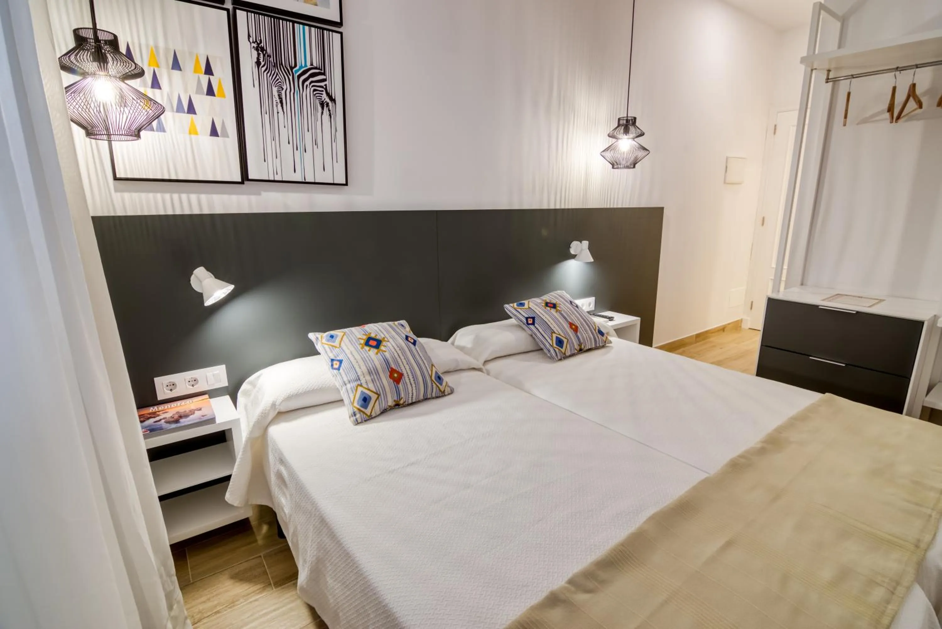 Bedroom, Bed in Hostal La Isla