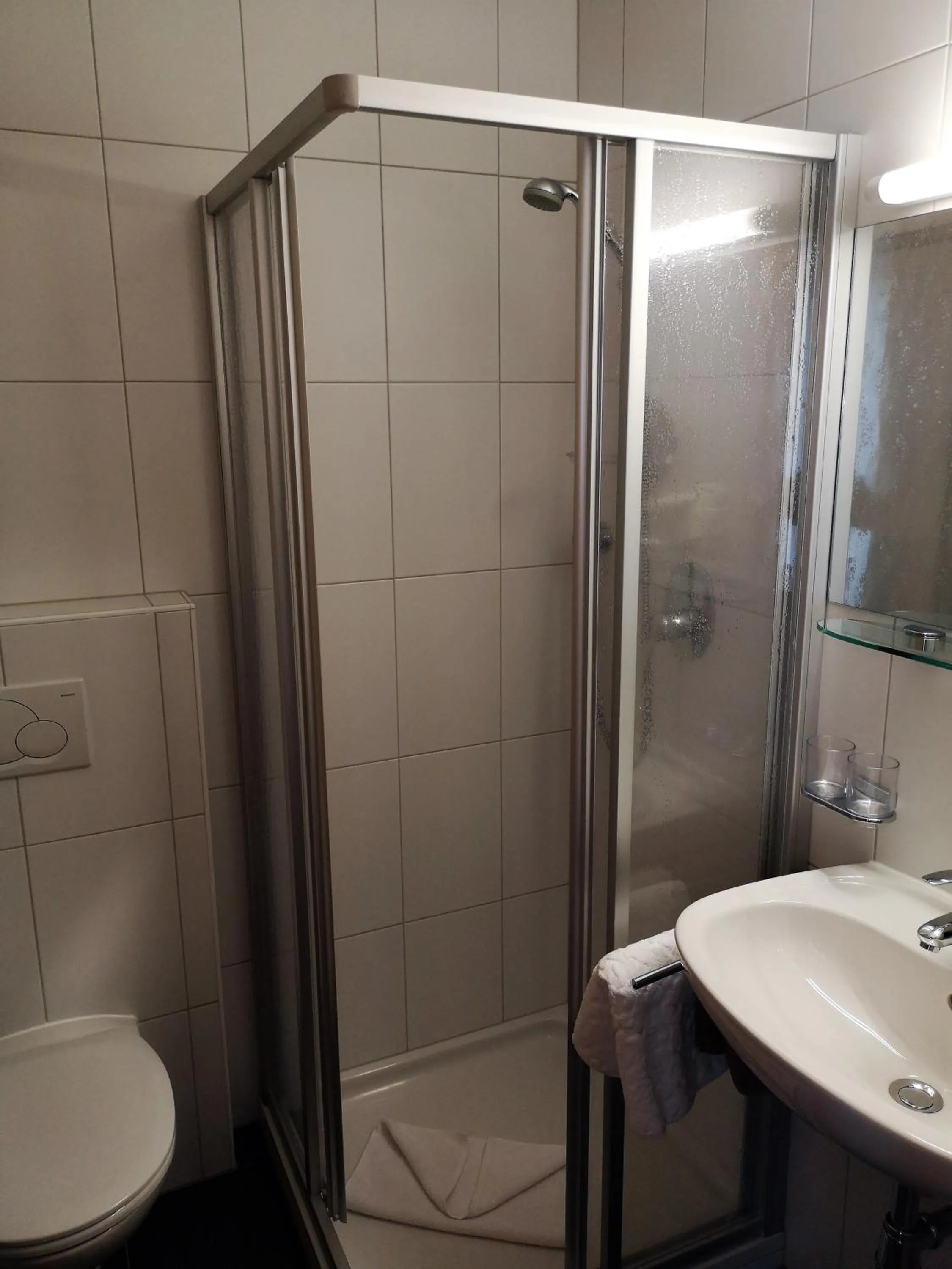 Shower in Apart Hotel Ideal