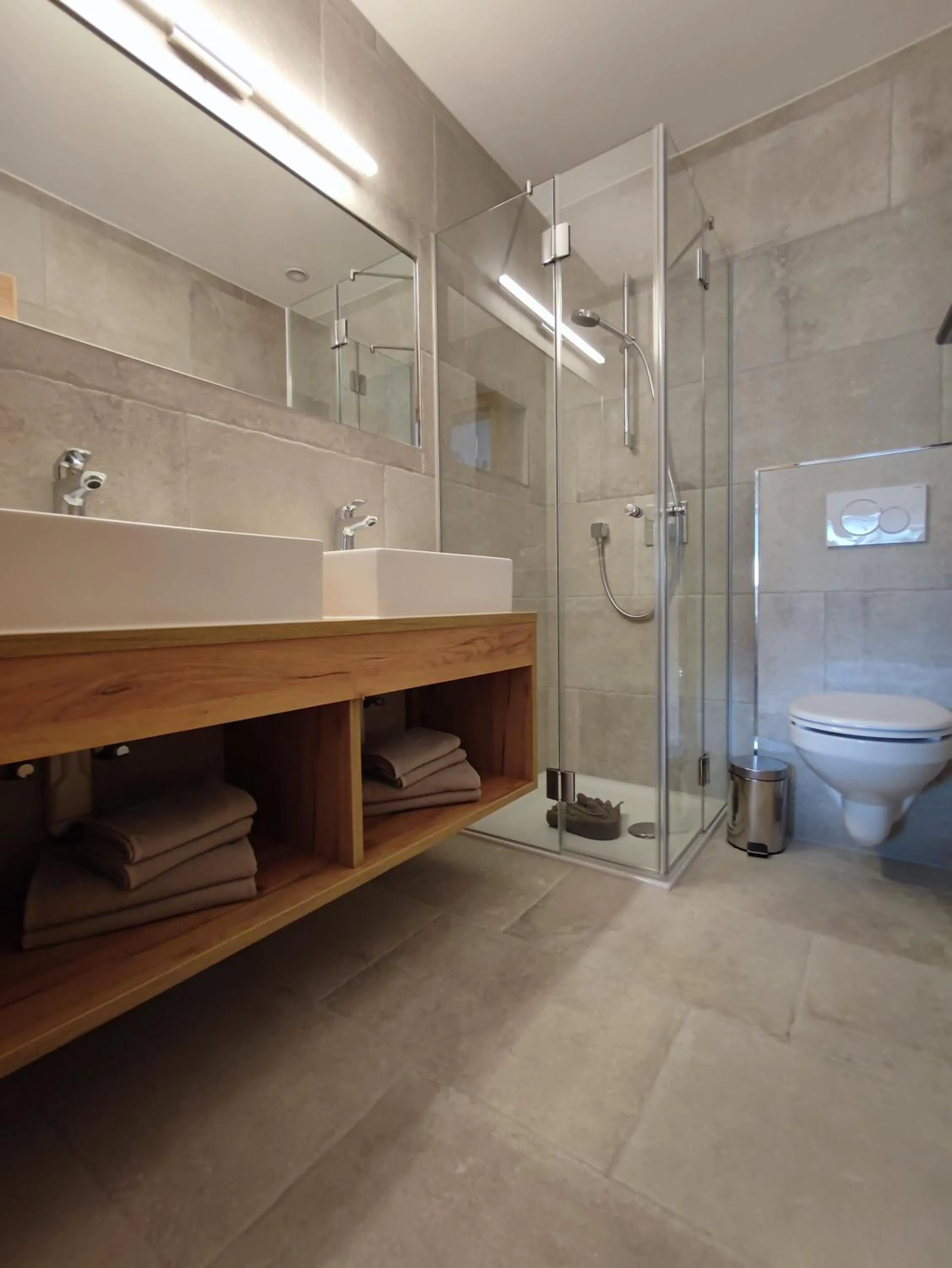 Shower in Apart Hotel Ideal