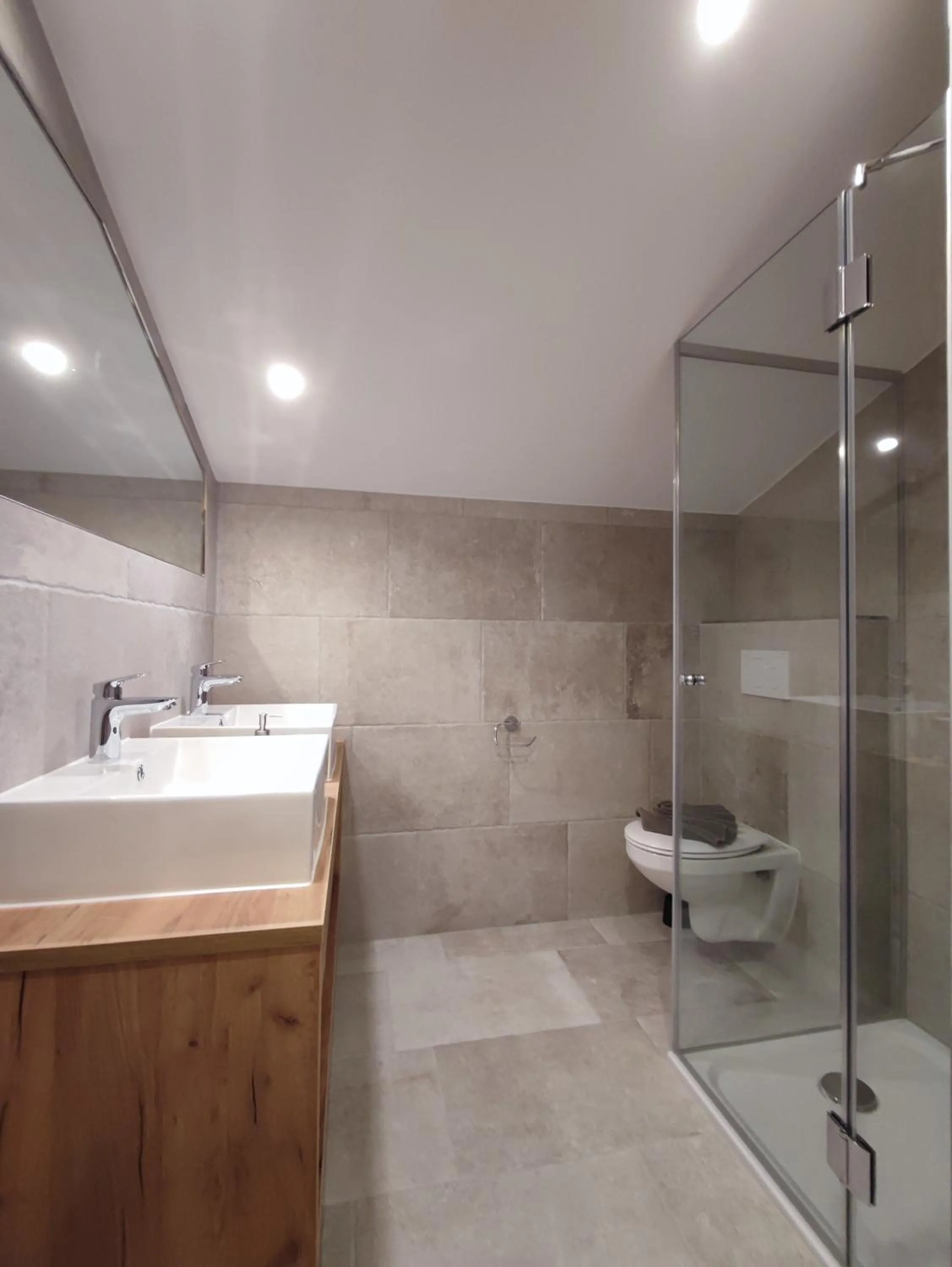 Shower in Apart Hotel Ideal
