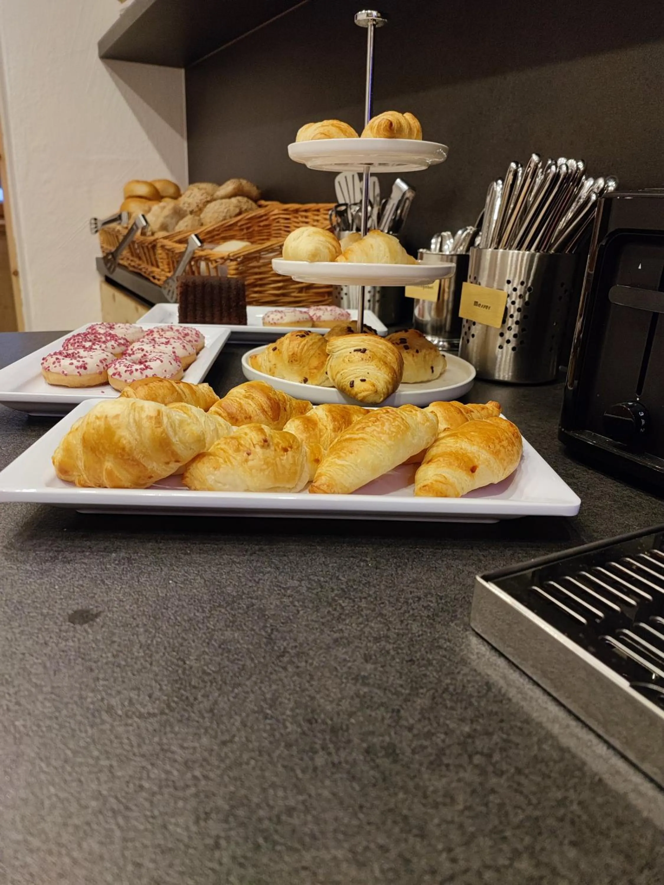 Breakfast in Apart Hotel Ideal