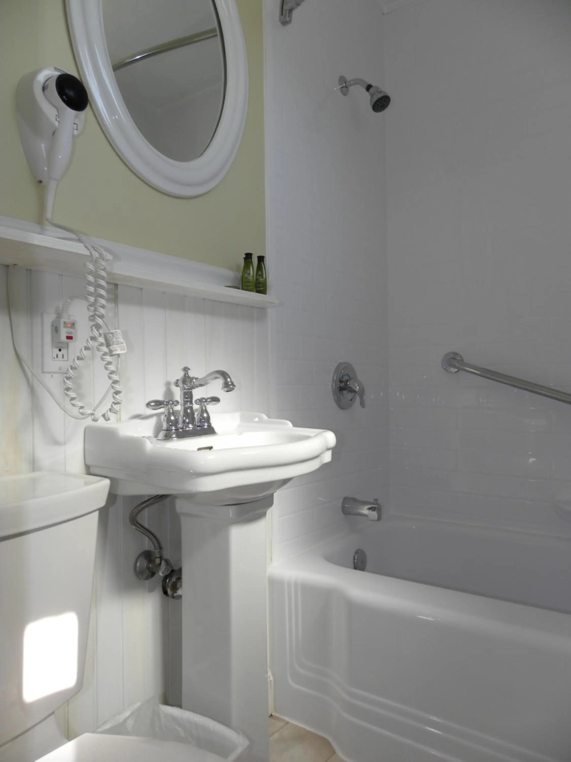 Bathroom in Colonial Gables Oceanfront Village