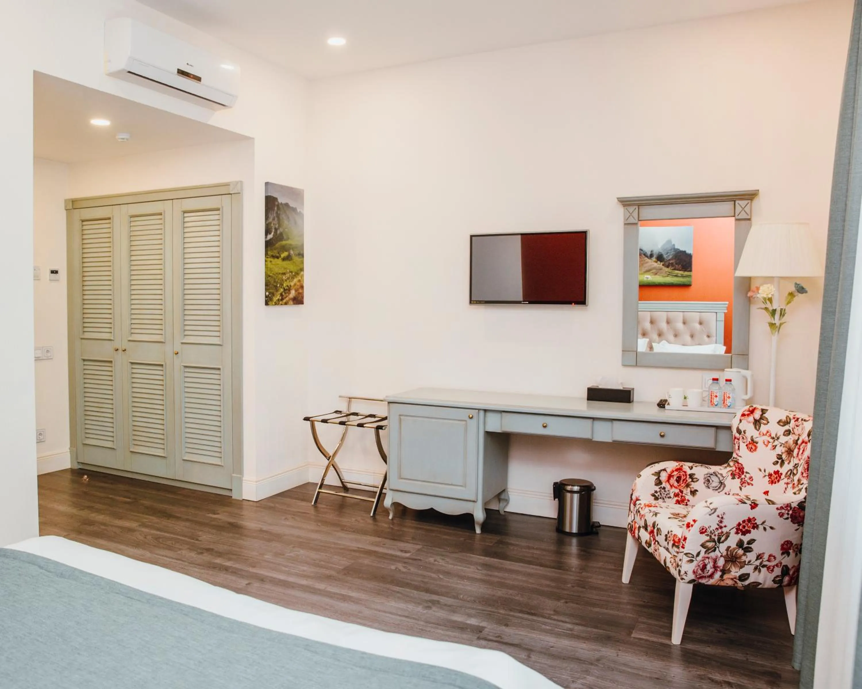 Seating area in Macara Village Resort