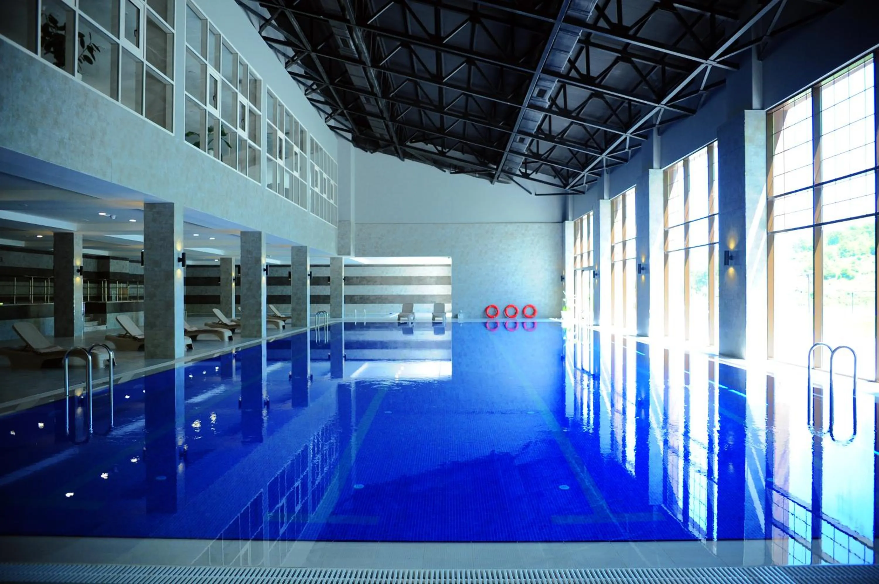 Swimming pool in Macara Village Resort