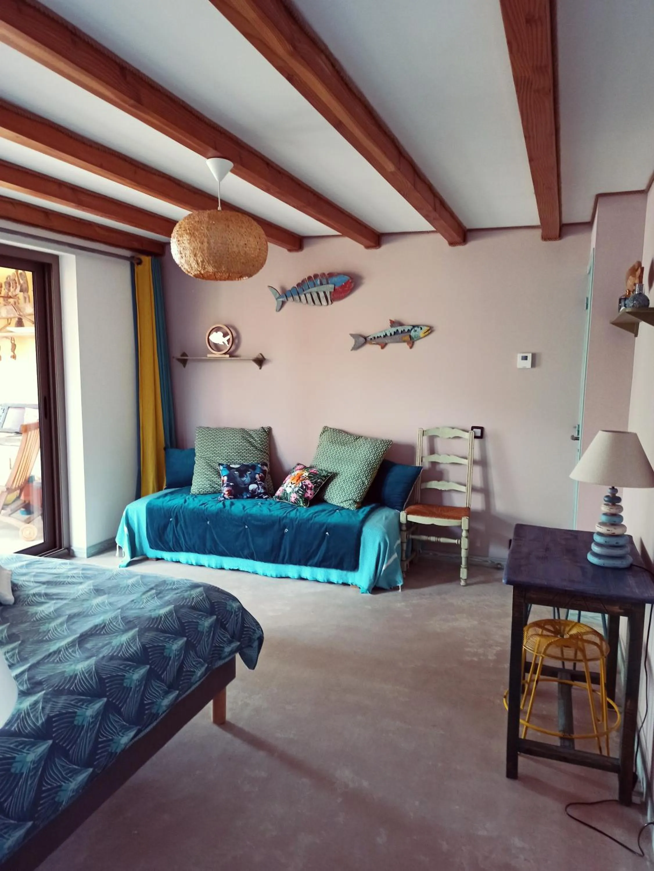 Photo of the whole room in Ô Rêves Ailleurs