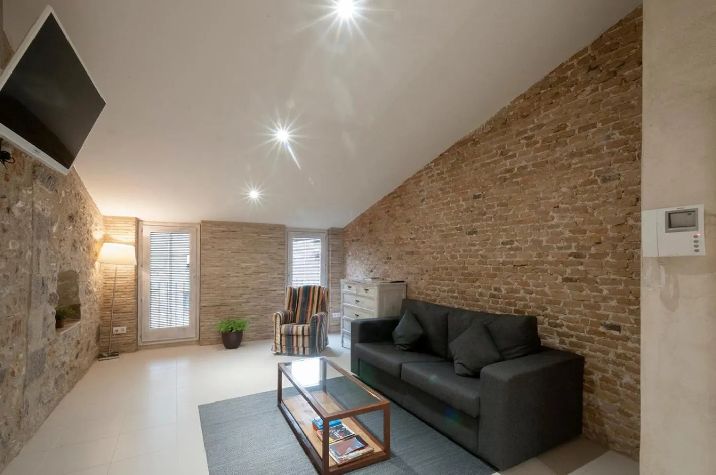 Living room in Onyar apartments Rambla de la llibertat 27