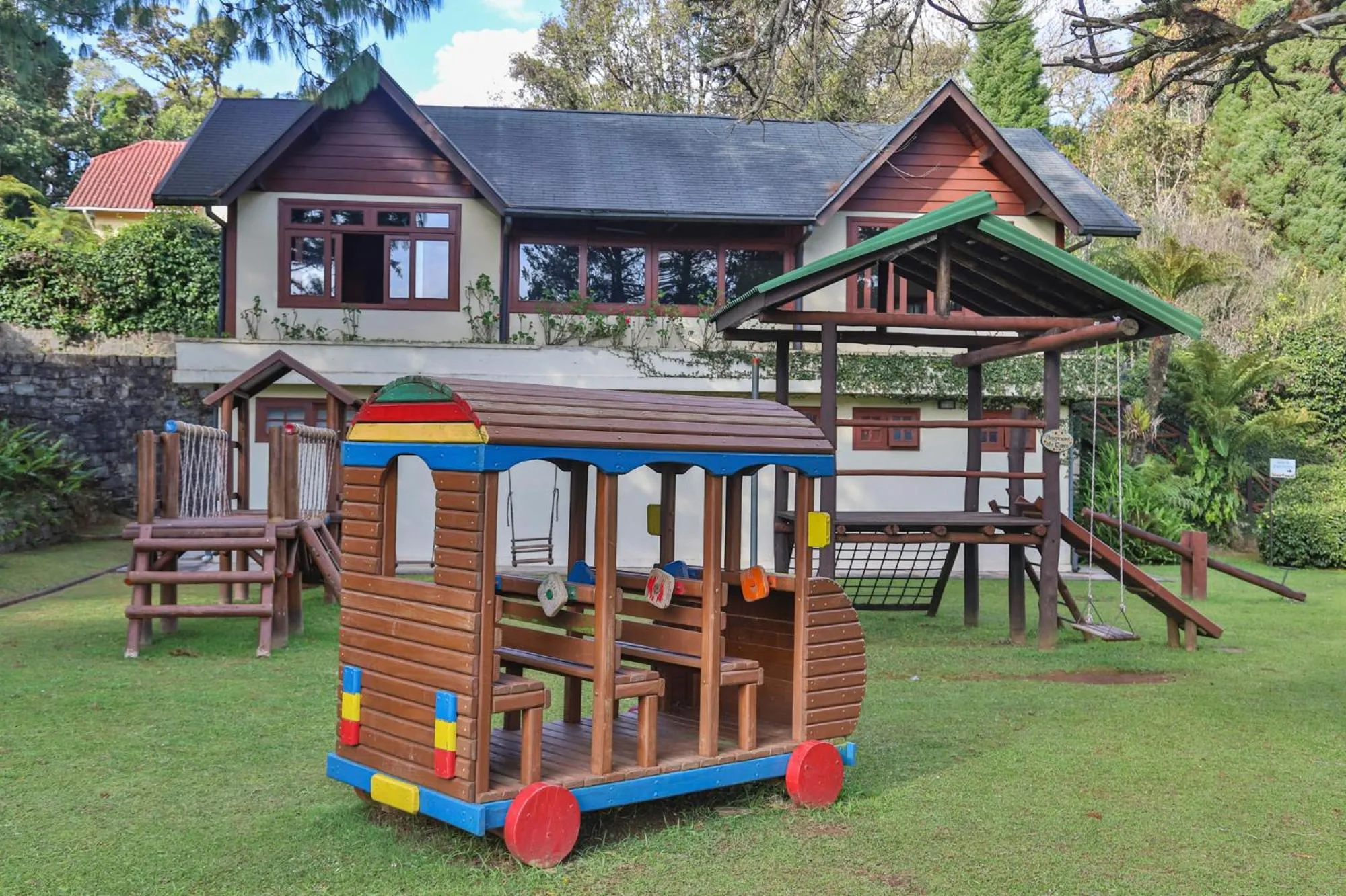 Children play ground in Esquilo Hotel