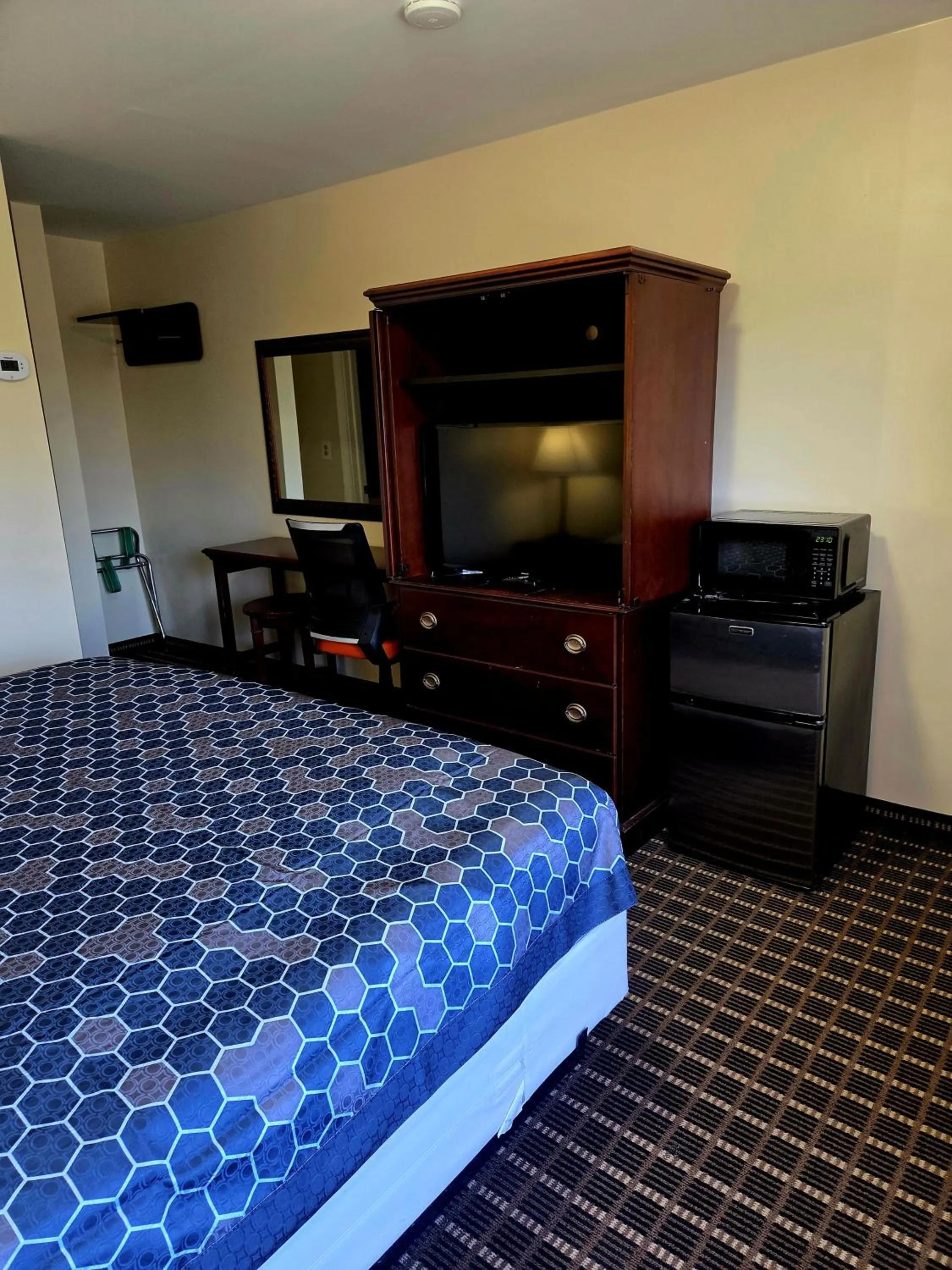 Bed in Ashford Motel