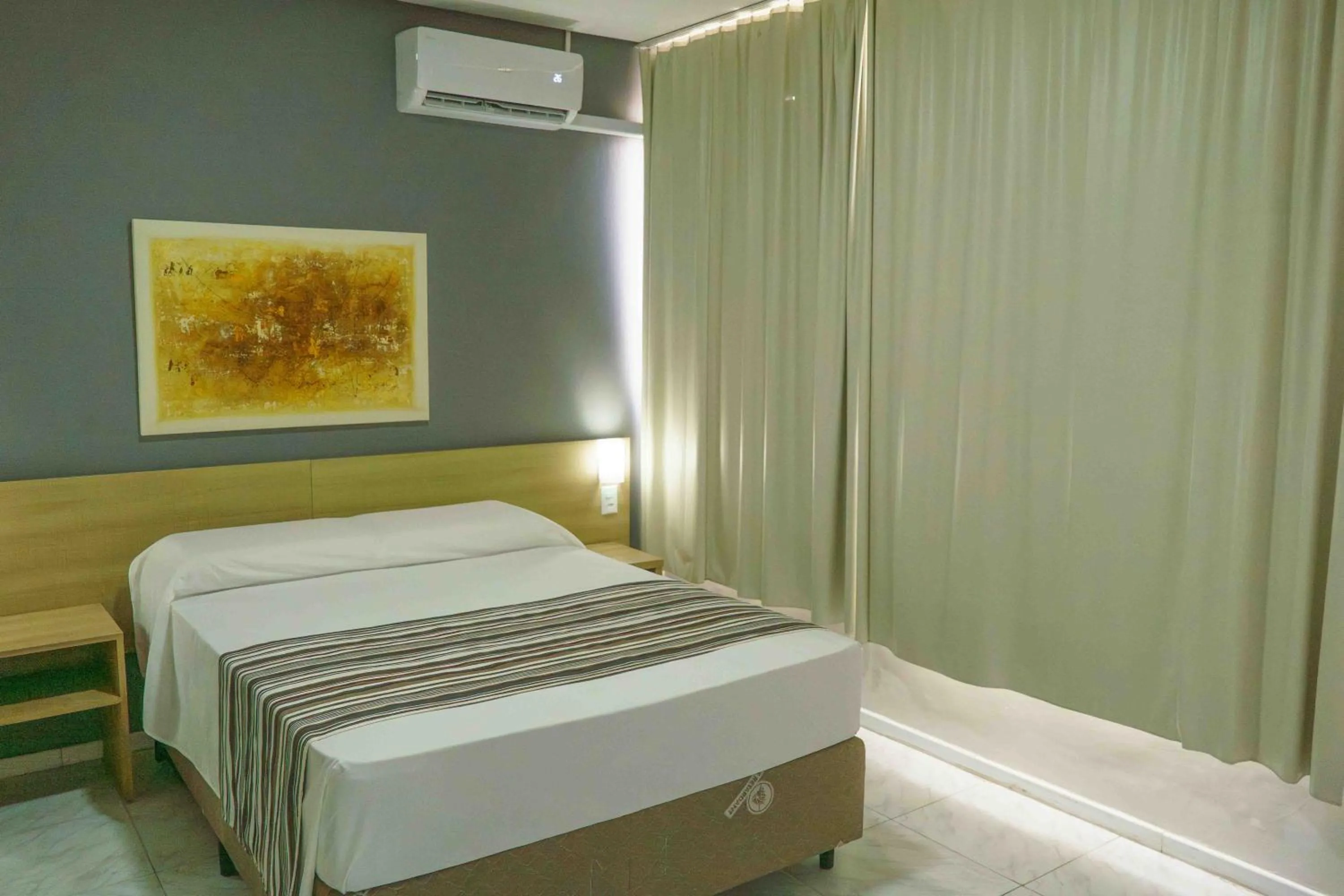 Bedroom, Bed in Hotel Dan Inn Express Porto Alegre by Nacional Inn -Próximo à Arena do Grêmio, Parque Harmonia e Réveillon na Orla do Guaíba