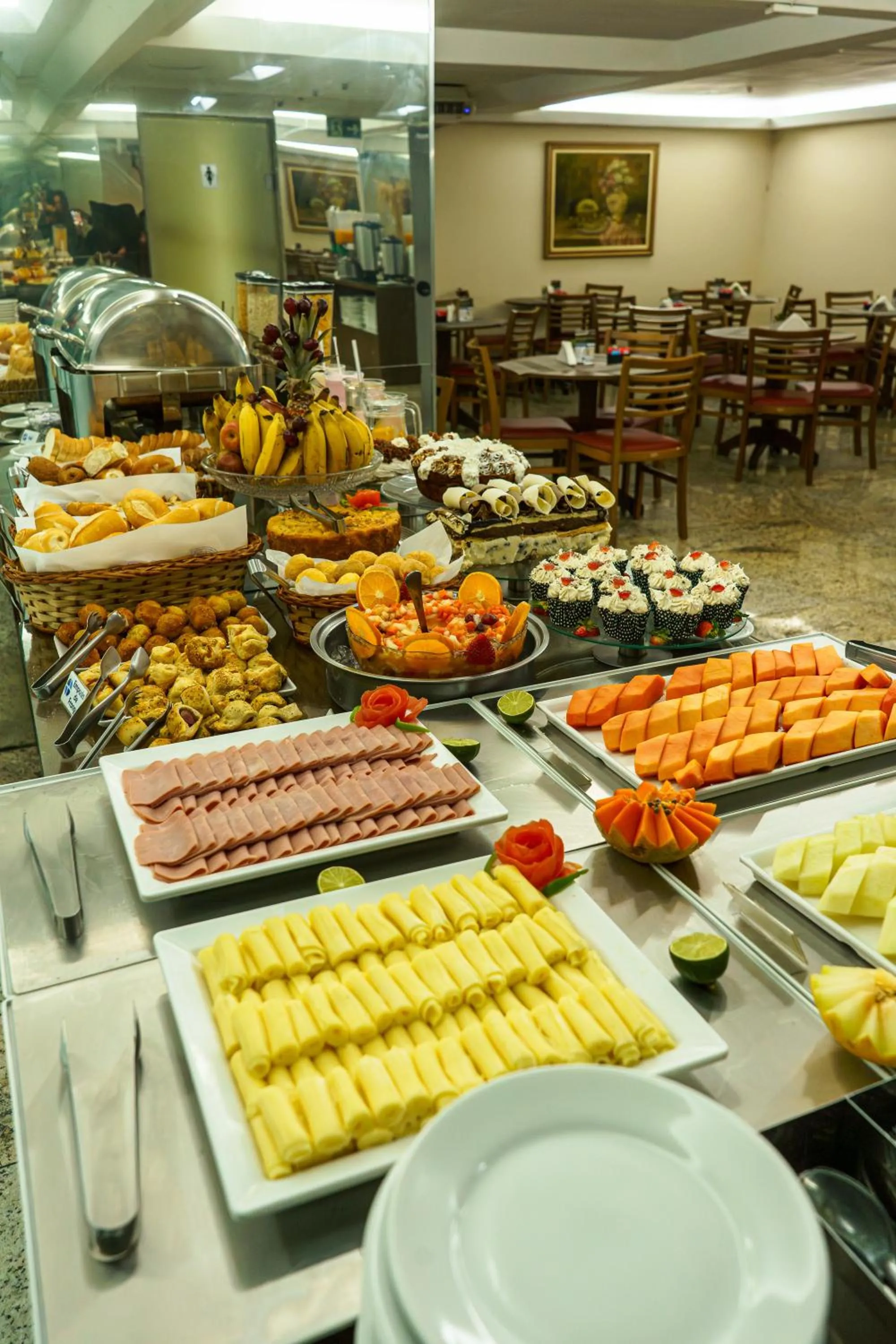 Breakfast in Hotel Dan Inn Express Porto Alegre by Nacional Inn -Próximo à Arena do Grêmio, Parque Harmonia e Réveillon na Orla do Guaíba