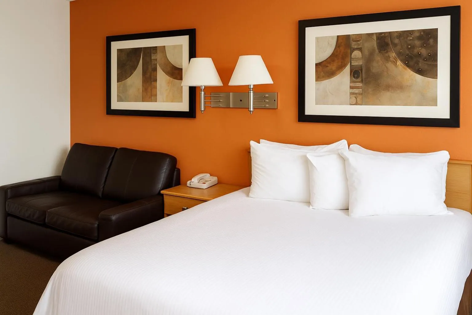 Bed in Best Maple Inn - Drayton Valley