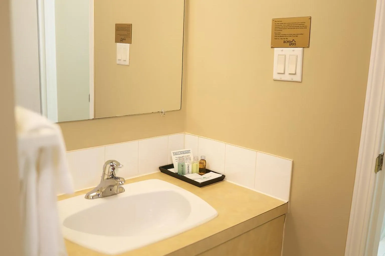 Best Maple Inn - Drayton Valley