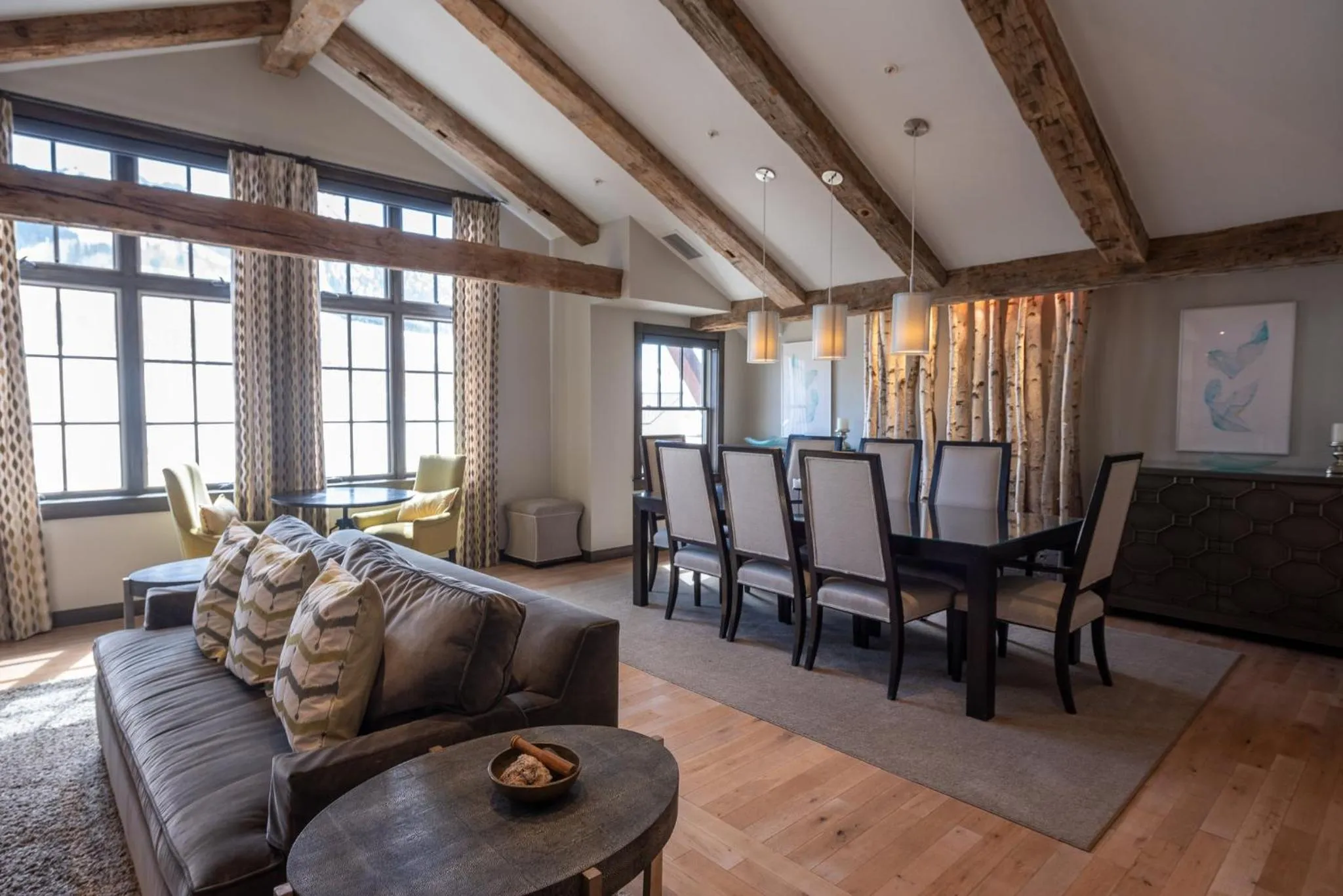 Living room in The Lodge at Mountaineer Square, A Vail Resorts Property