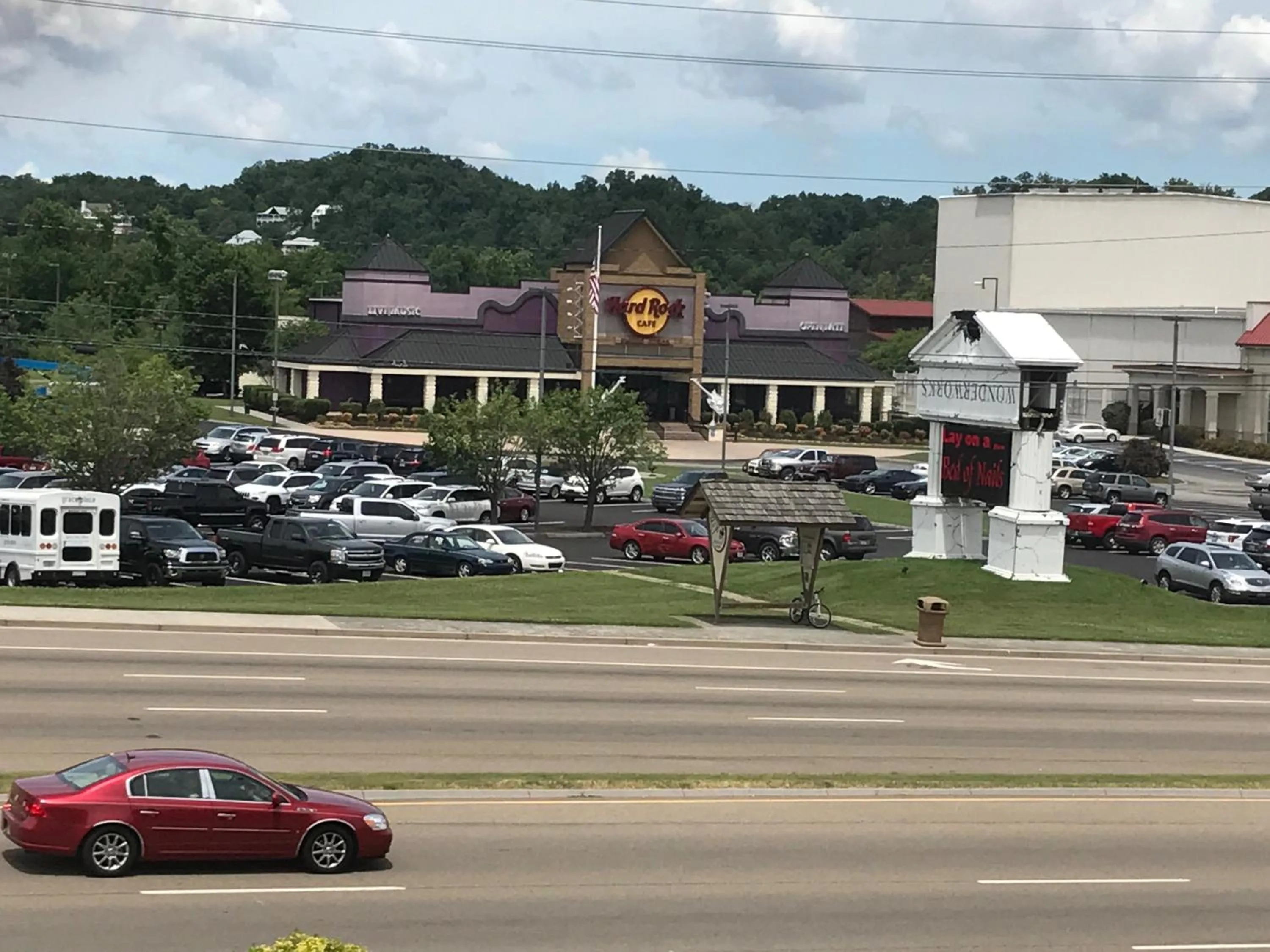 Property Building in Pin Oak Parkway Inn