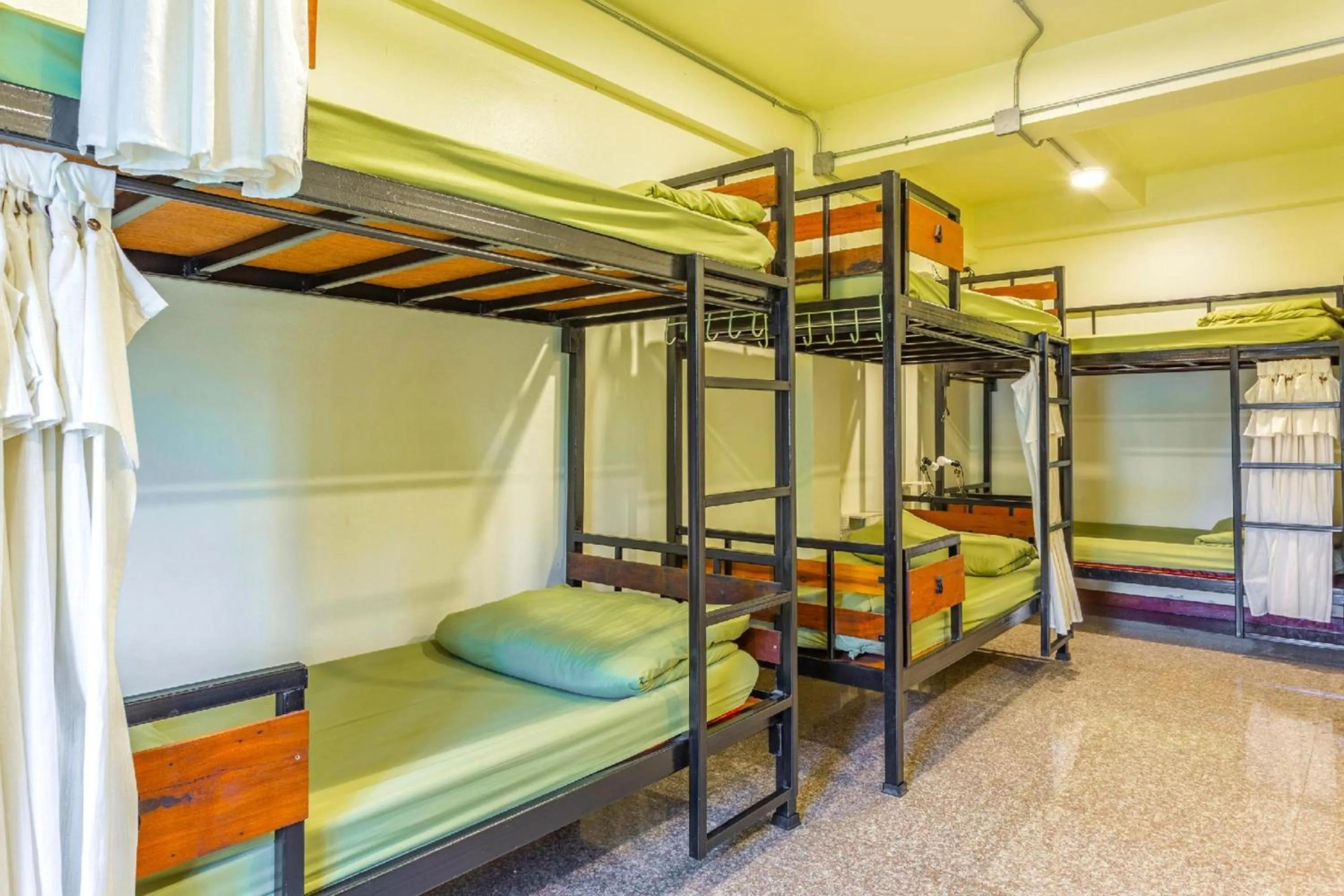 Photo of the whole room, Bed in OYO 928 Leaf Hostel