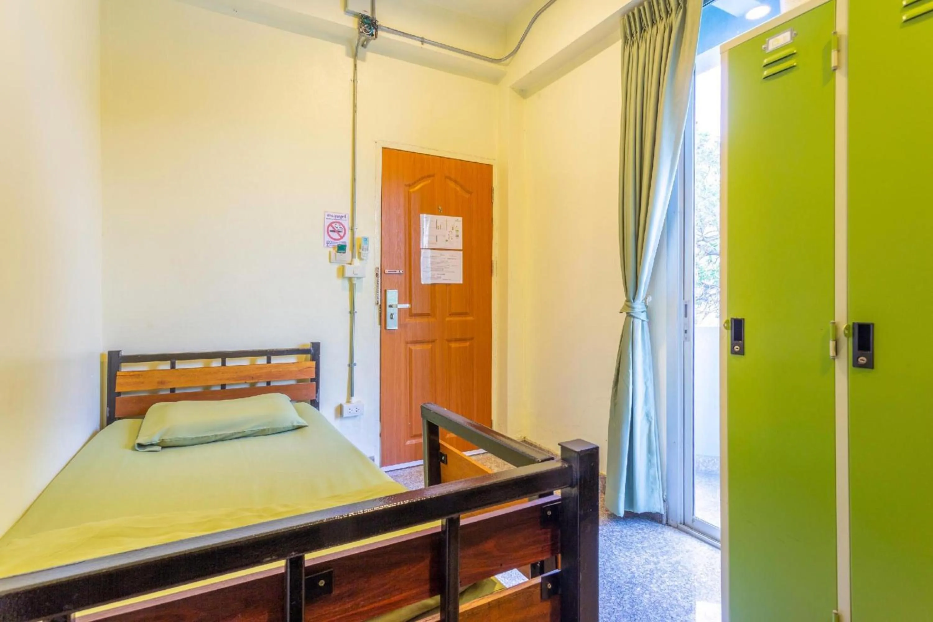 Photo of the whole room, Bed in OYO 928 Leaf Hostel