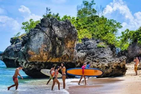 Nearby landmark in Made Roejas Family