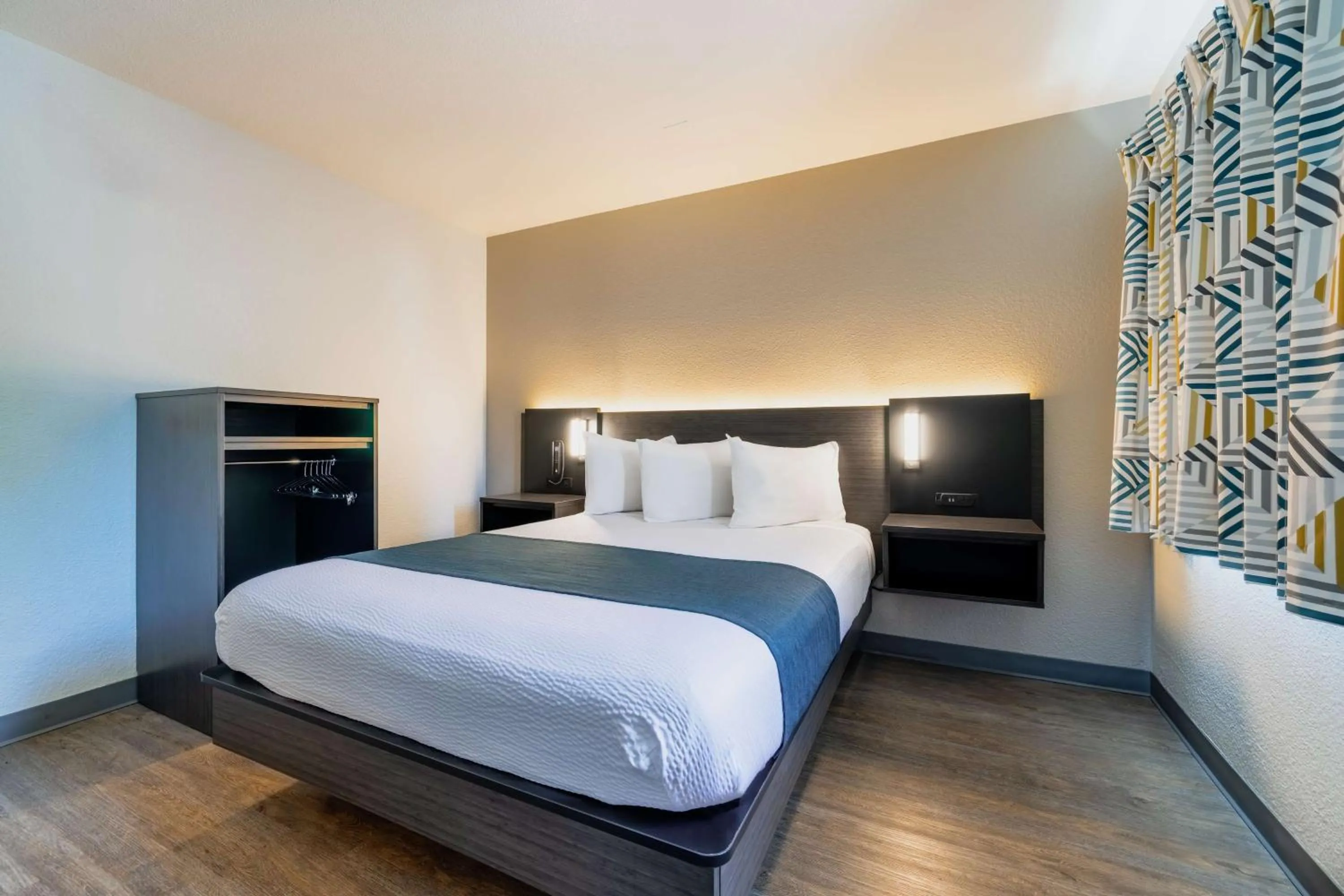 Bedroom, Bed in Motel 6-Twin Falls, ID