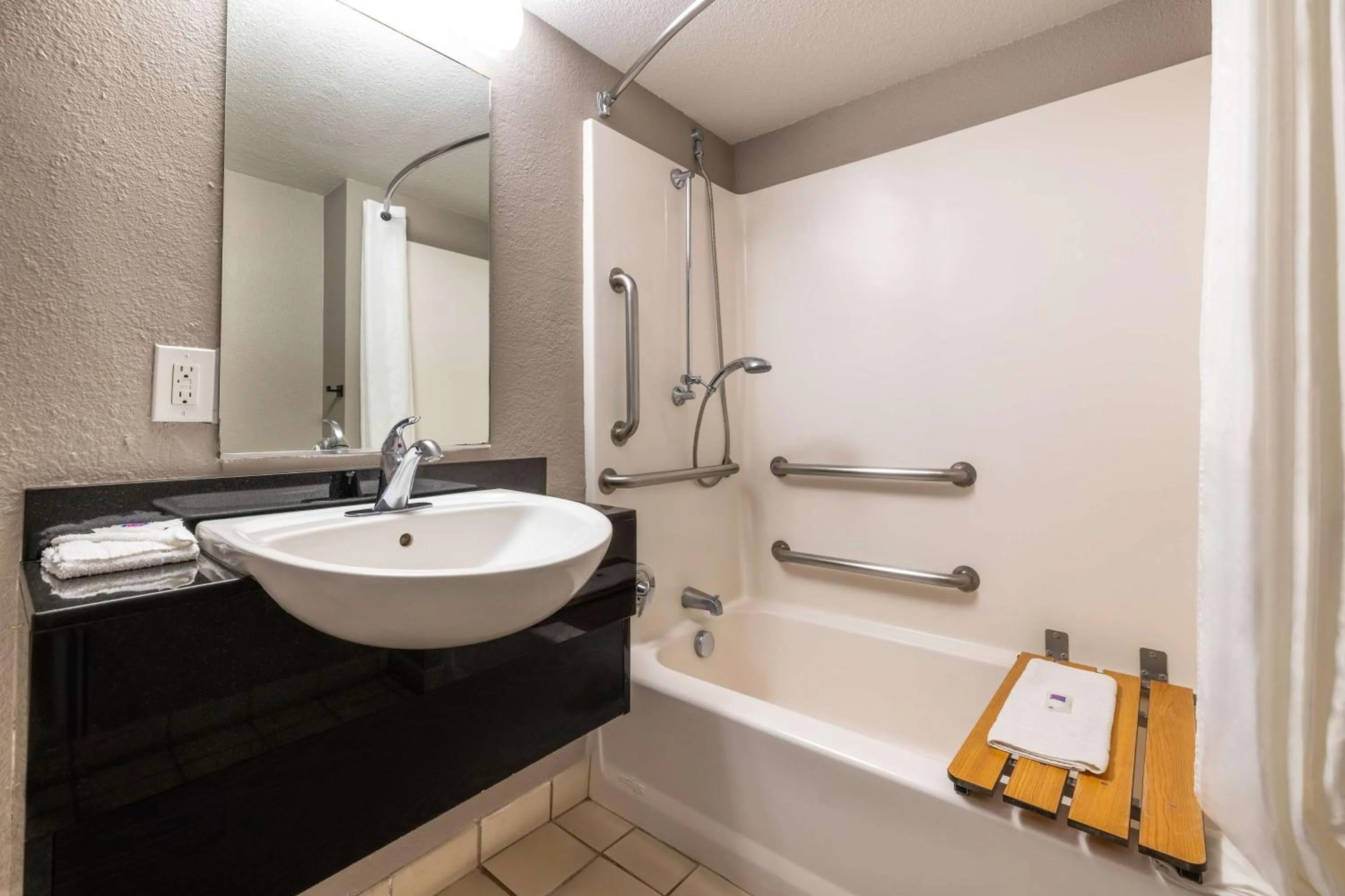 Bathroom in Motel 6-Twin Falls, ID