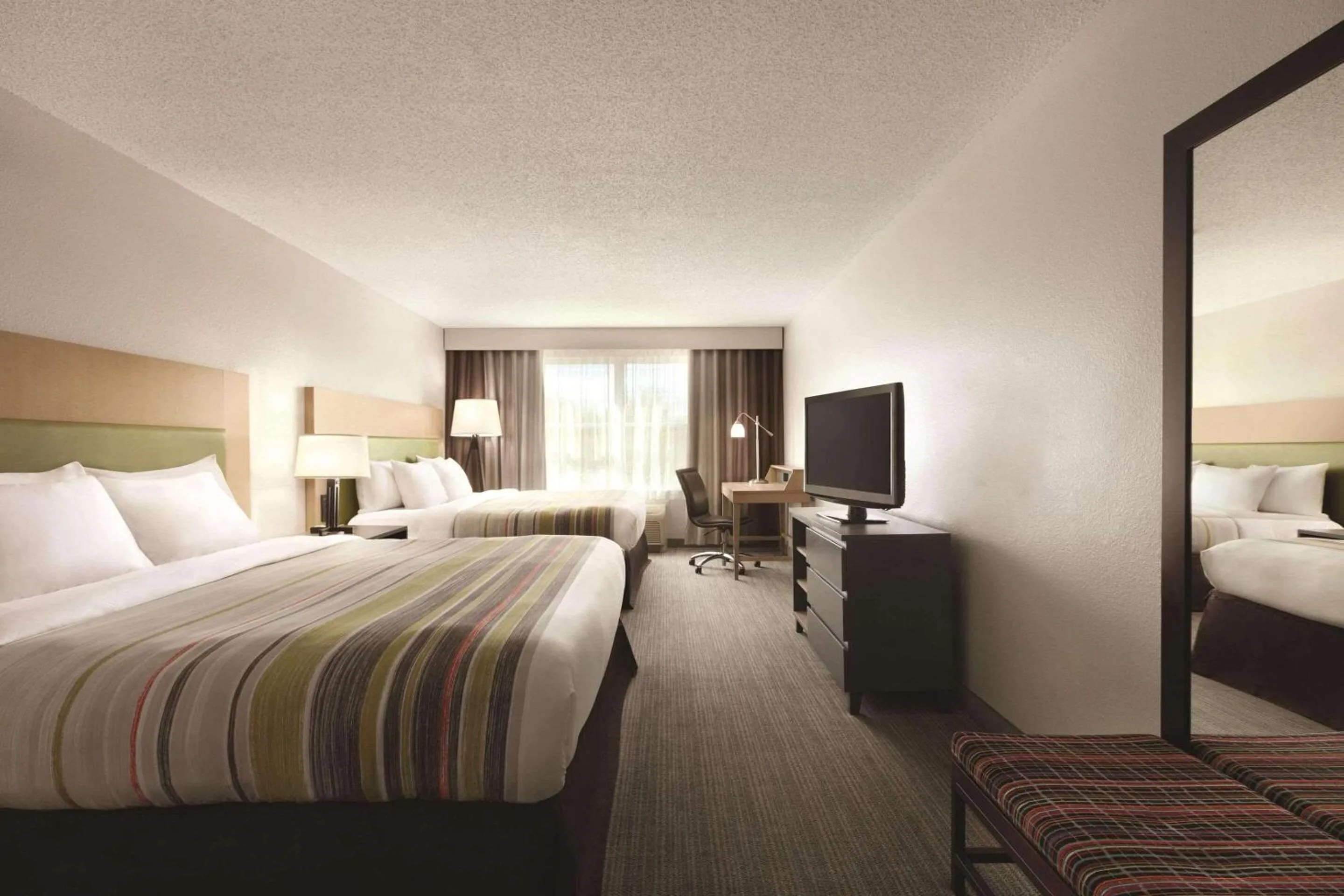 Bedroom, Bed in Country Inn & Suites by Radisson, Washington, DC East - Capitol Heights, MD