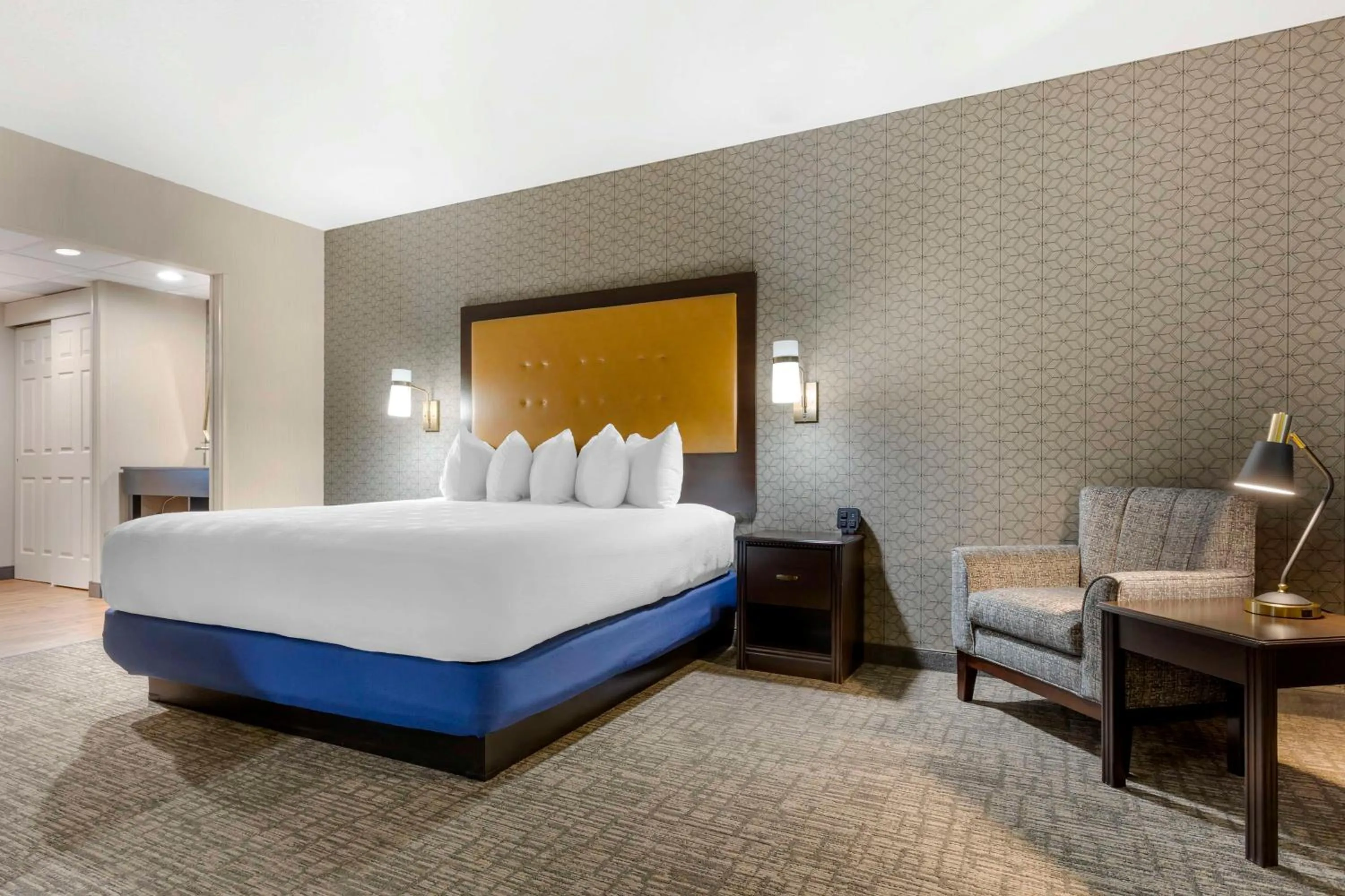 Bedroom, Bed in Best Western Plus Grant Creek Inn