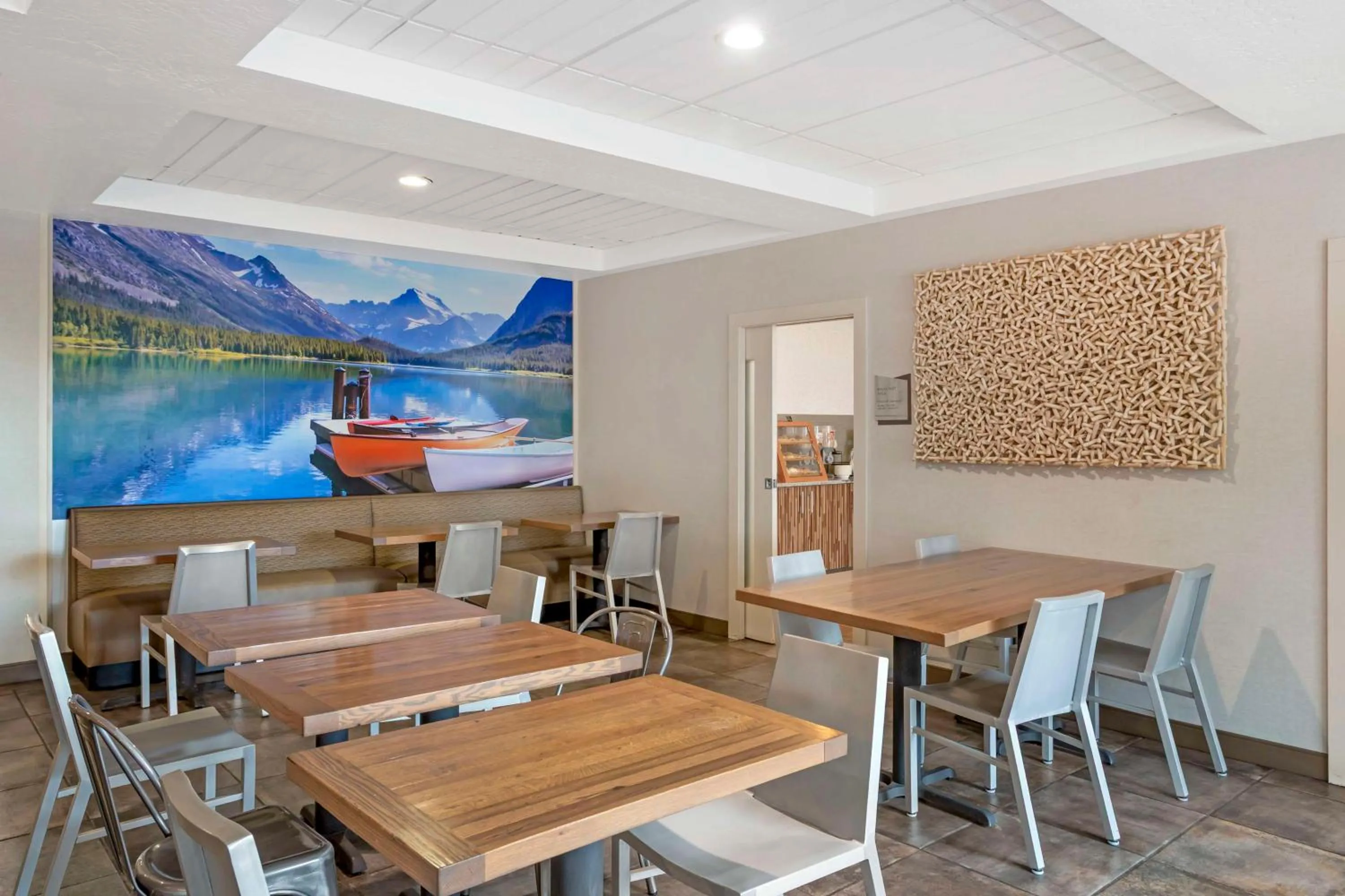 Breakfast in Best Western Plus Grant Creek Inn