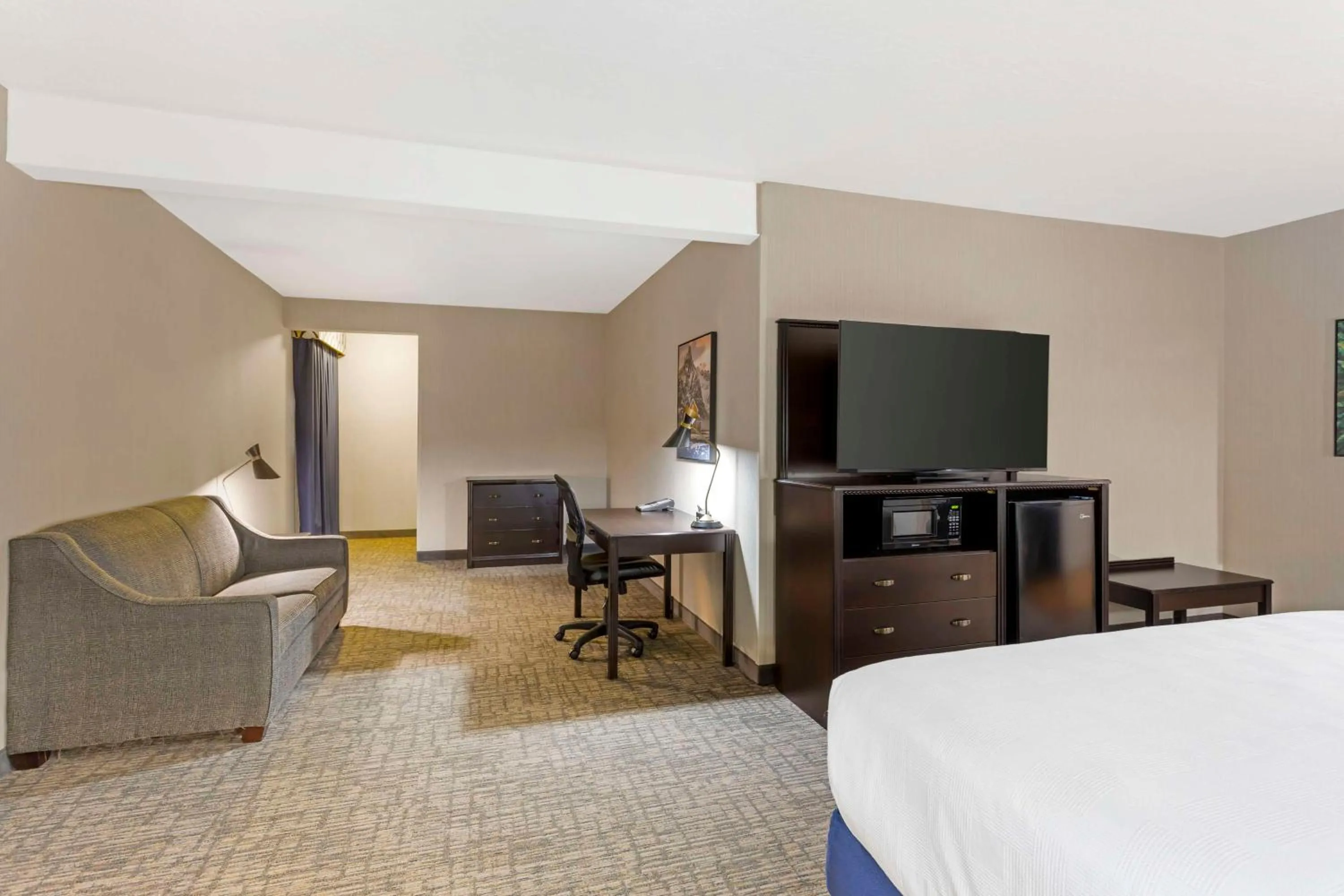 Bedroom, Bed in Best Western Plus Grant Creek Inn