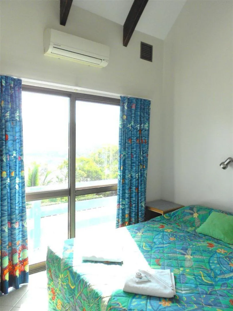 Bed in Coral Point Lodge