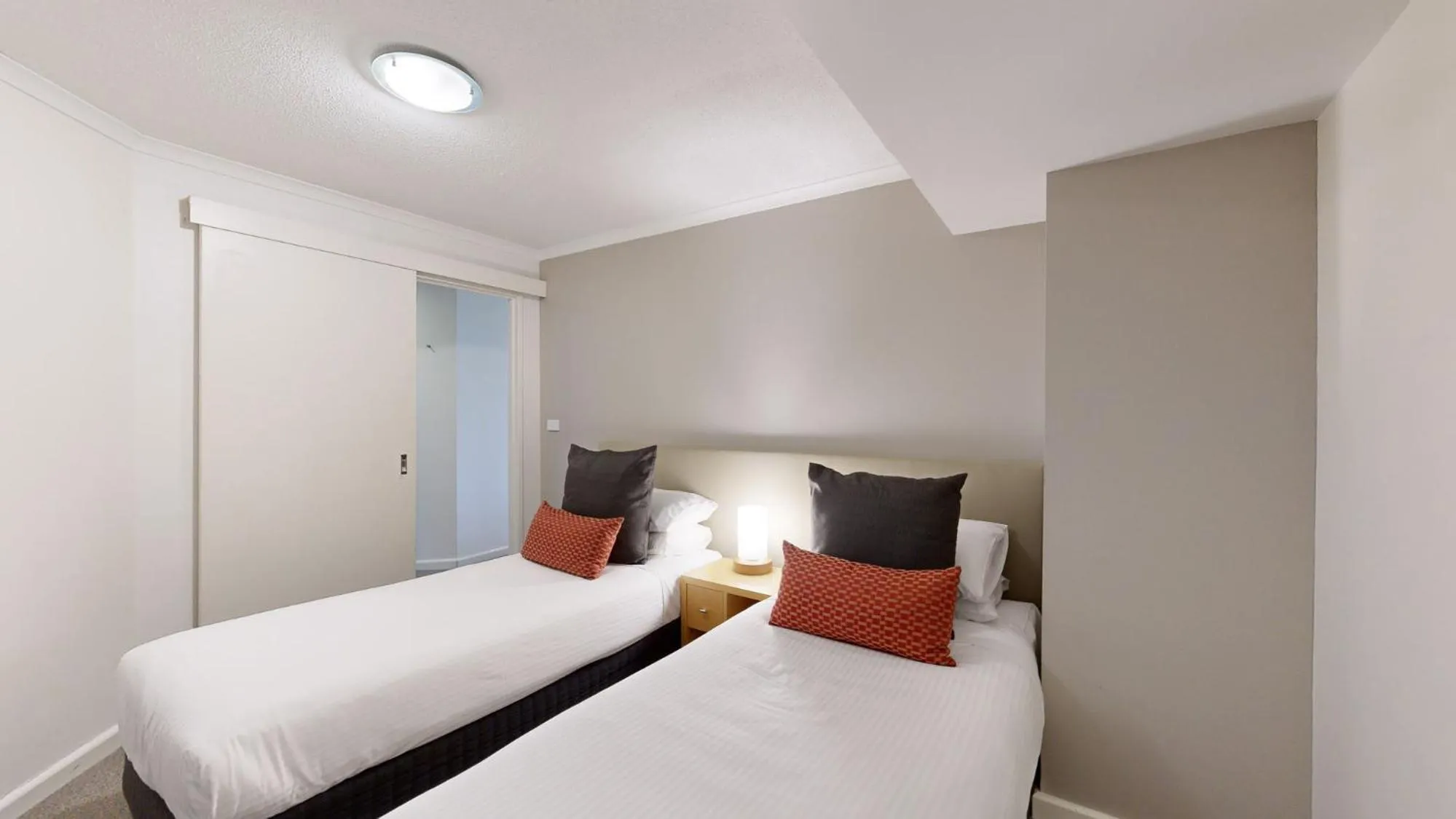 Bedroom, Bed in Cumberland Lorne Resort