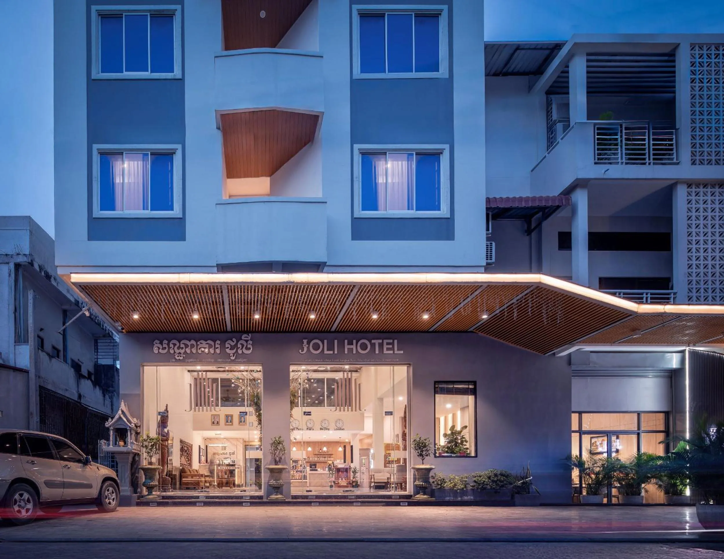 Property building in Joli Hotel